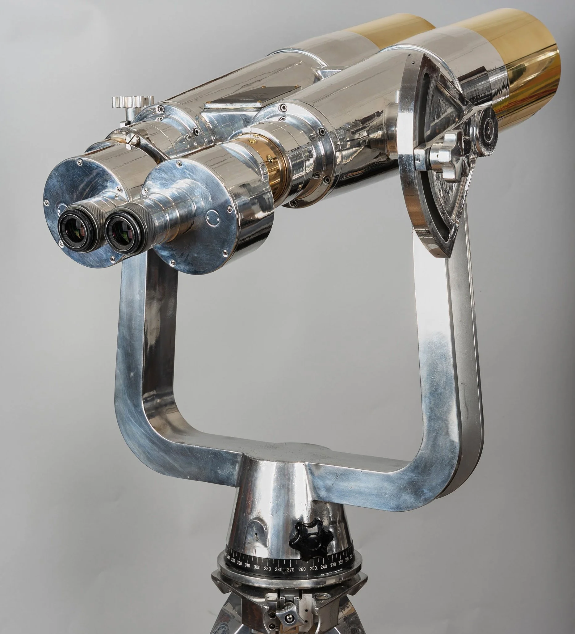 Fuji Meibo 25x150 big eye binoculars, deck mounted, polished detail — Daniels Antiques