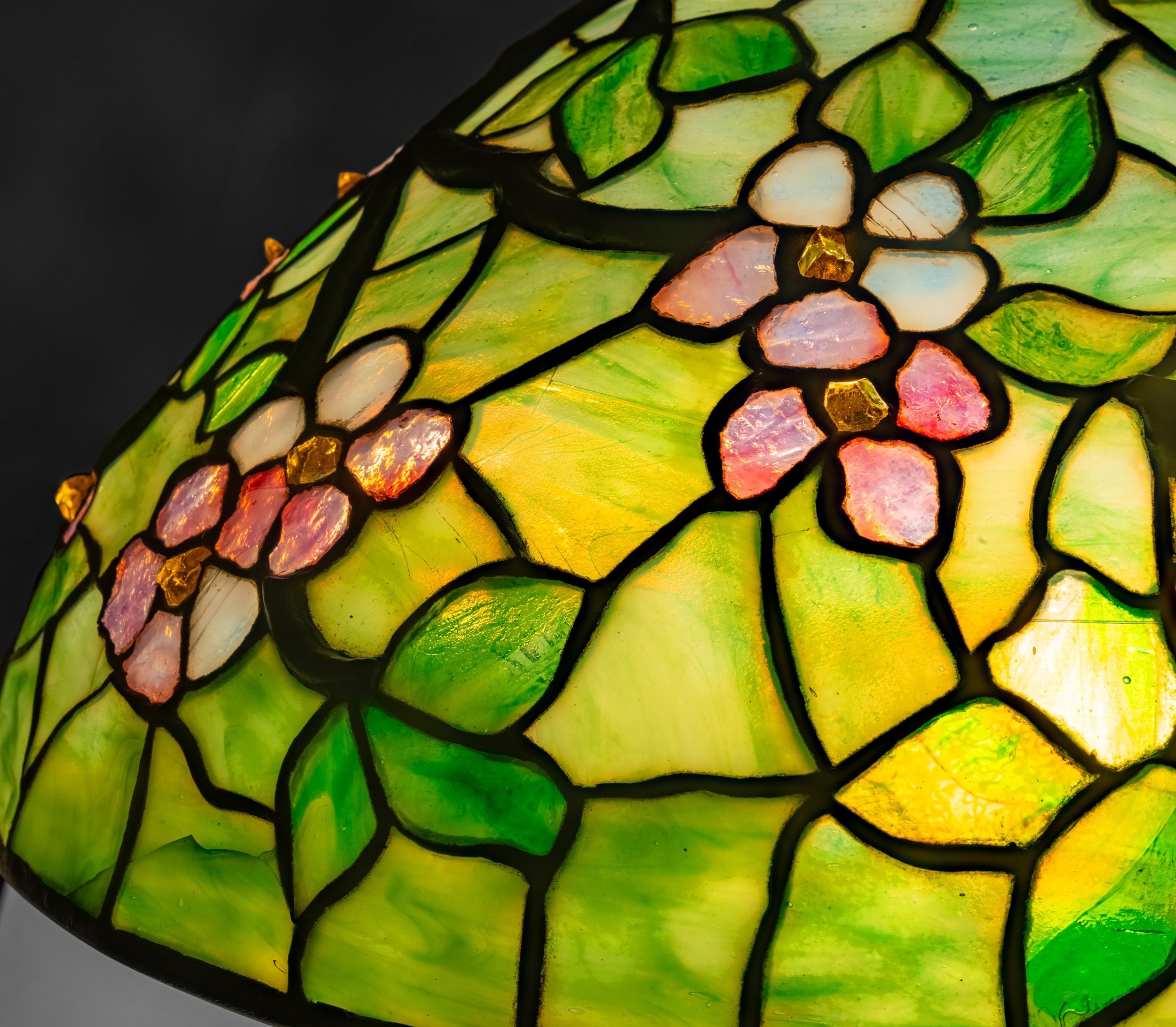 Tiffany Studios Apple Blossom lamp green leaves detail, apple green leaded glass — Daniels Antiques