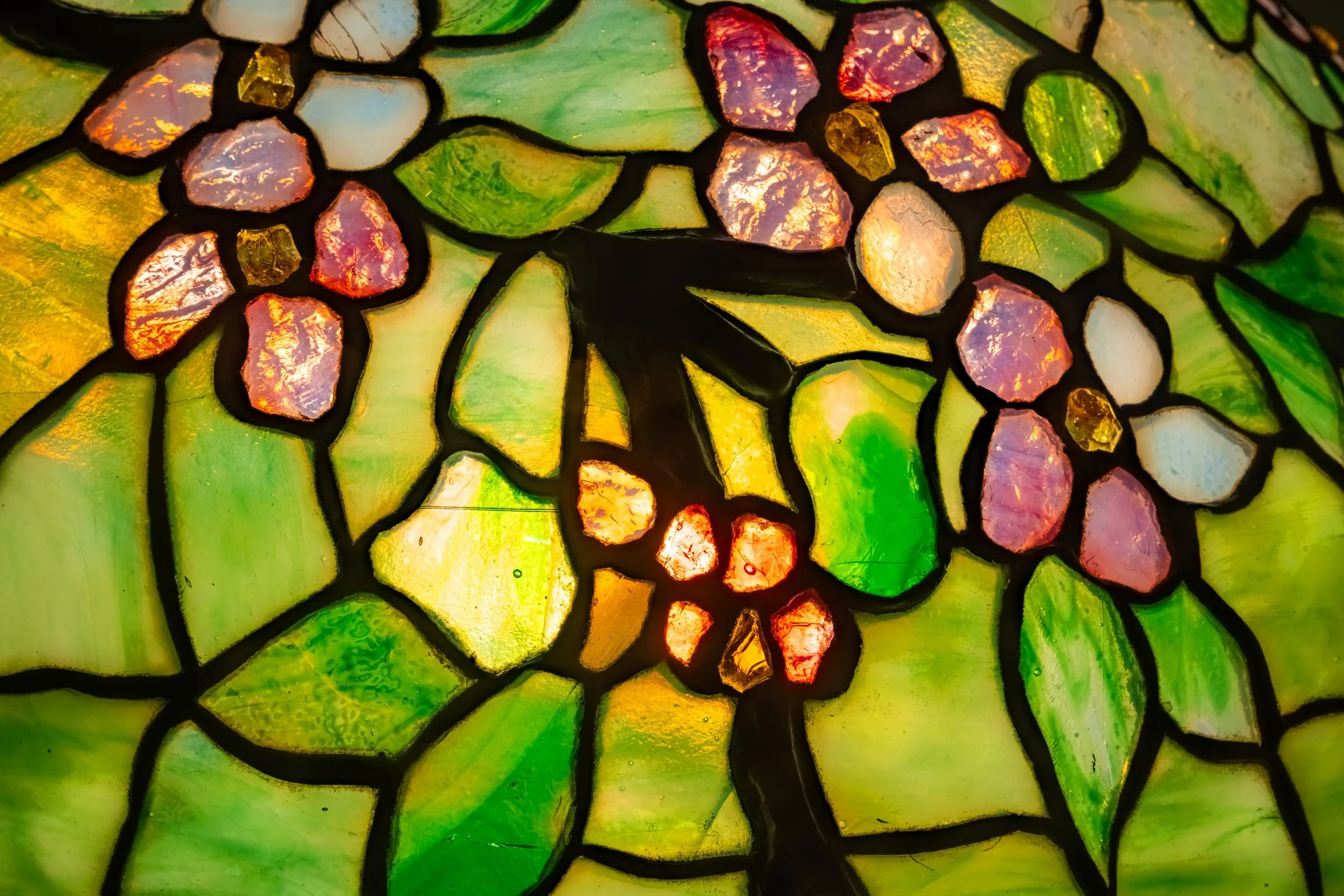 Tiffany Studios Apple Blossom lamp granite-backed glass detail, white to pink petals — Daniels Antiques