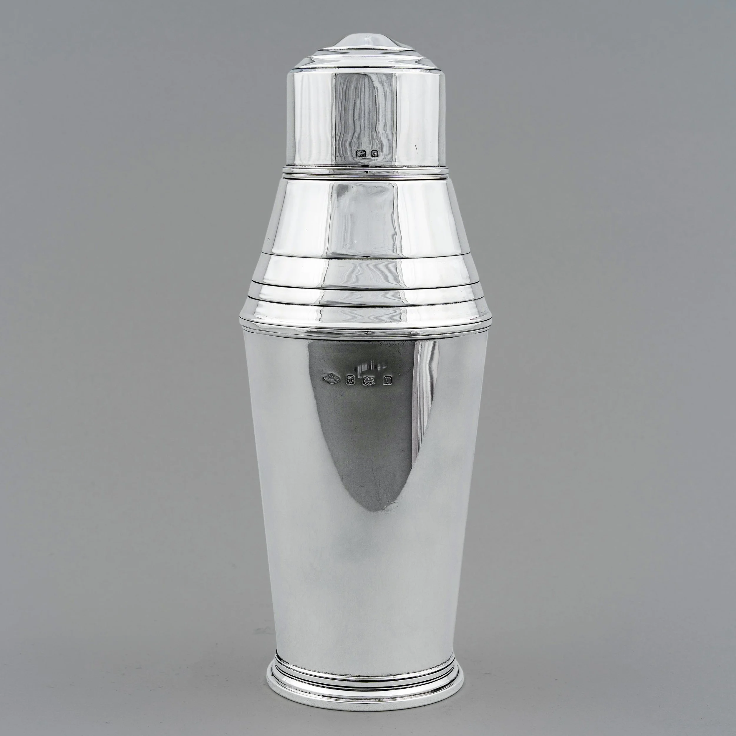 Art Deco sterling silver cocktail shaker by Adie Brothers, Birmingham, 1930s, front view — Daniels Antiques