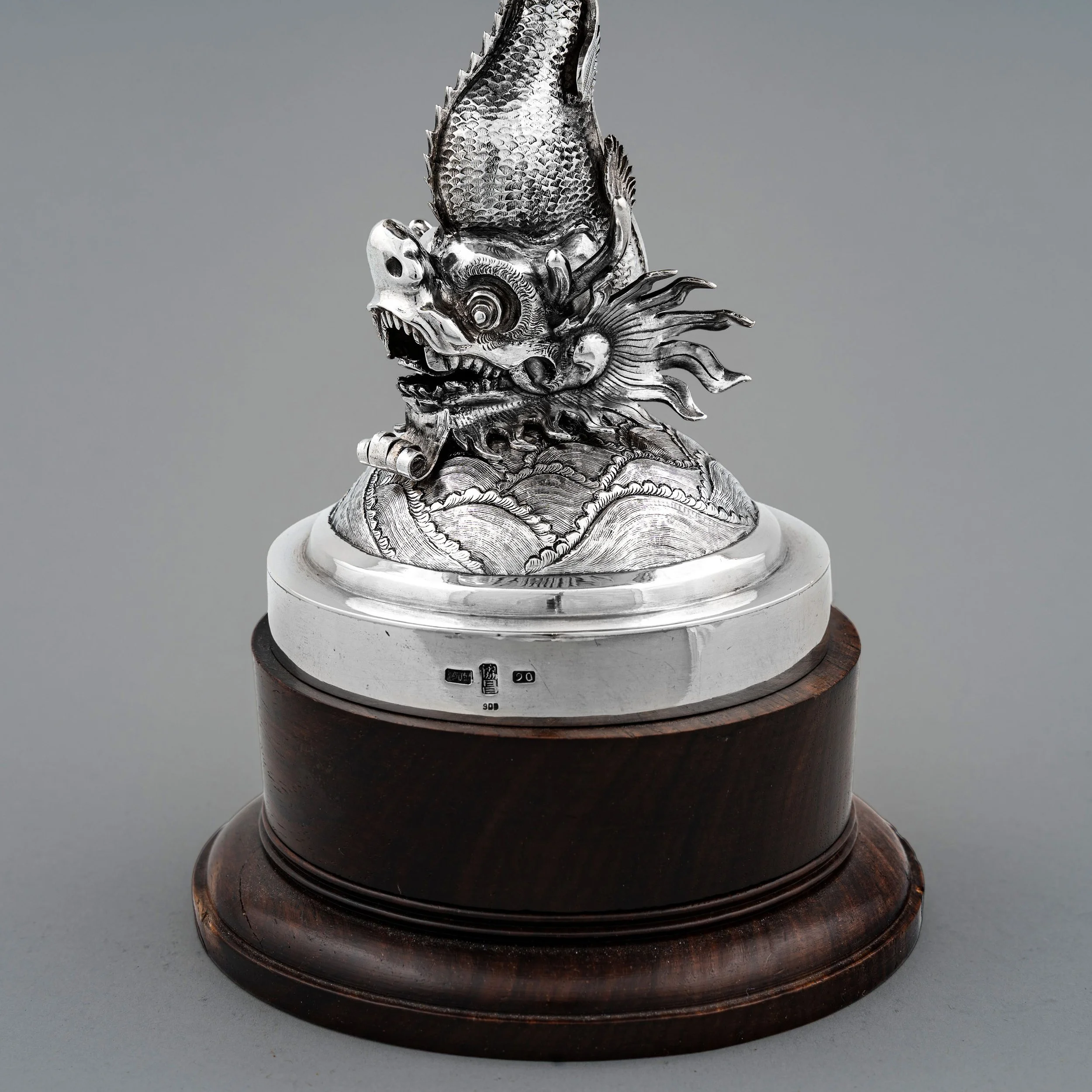 Chinese export silver comport, Wang Hing, 1895, base with sea dragon and maker's marks — Daniels Antiques.