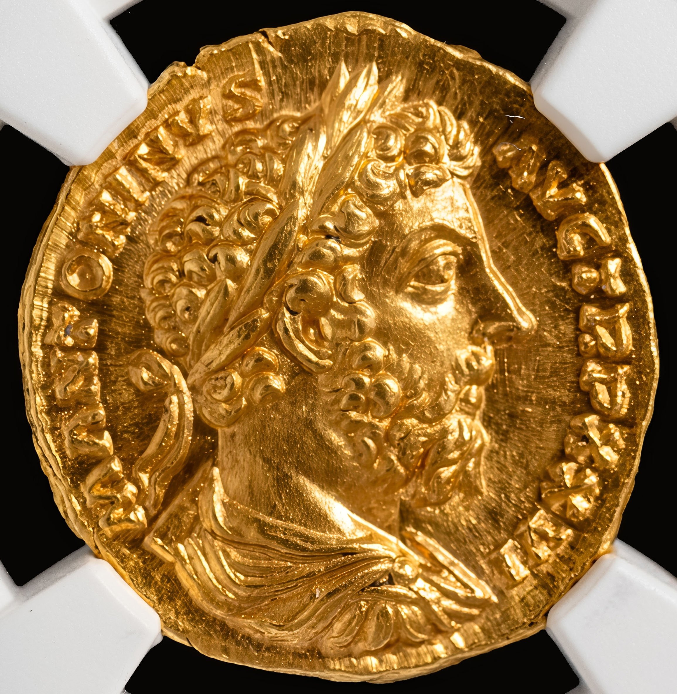 Gold aureus of Marcus Aurelius, laureate portrait, Rome mint, AD 172 — Daniels Antiques