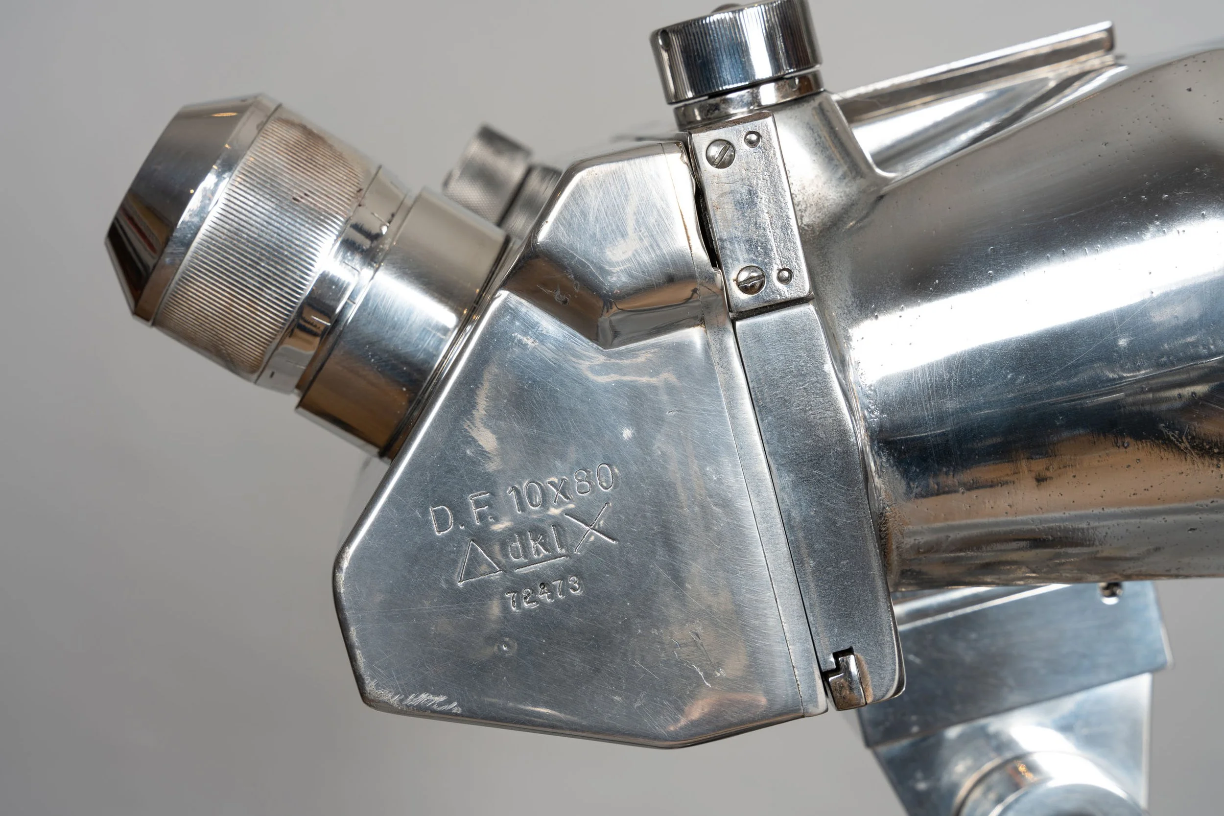WWII flak binoculars maker code and serial number detail