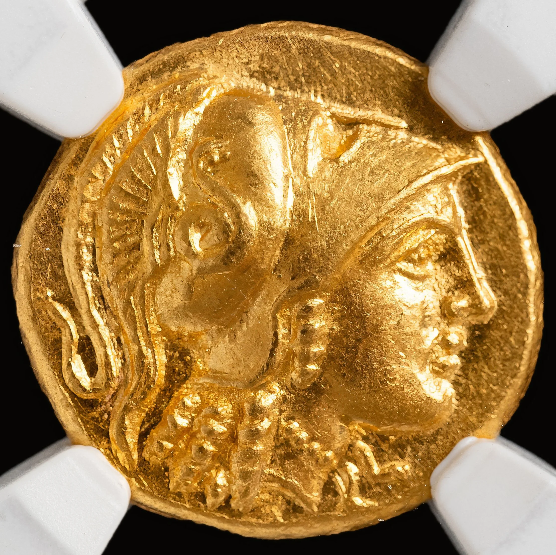 Head of Athena in Corinthian helmet on Alexander the Great gold stater — Daniels Antiques