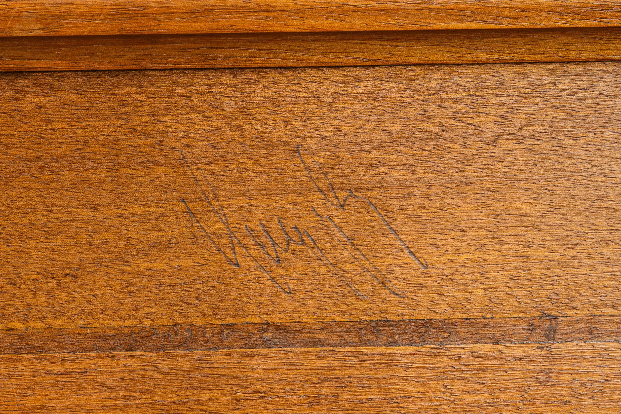 Huggler cursive signature on underside of base, Johann Huggler hunter group, Brienz circa 1870