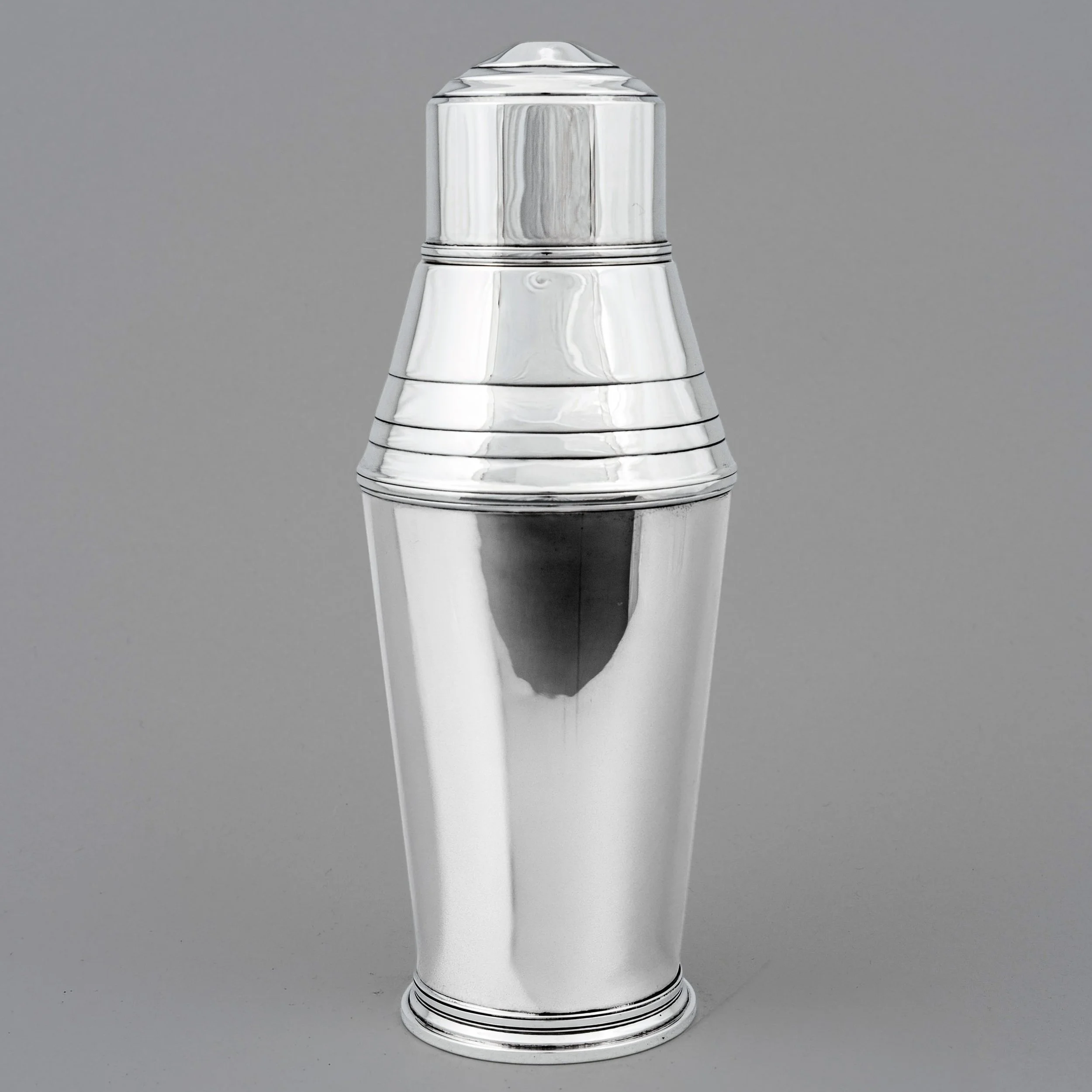 Art Deco sterling silver cocktail shaker by Adie Brothers, Birmingham, 1930s, reverse view — Daniels Antiques