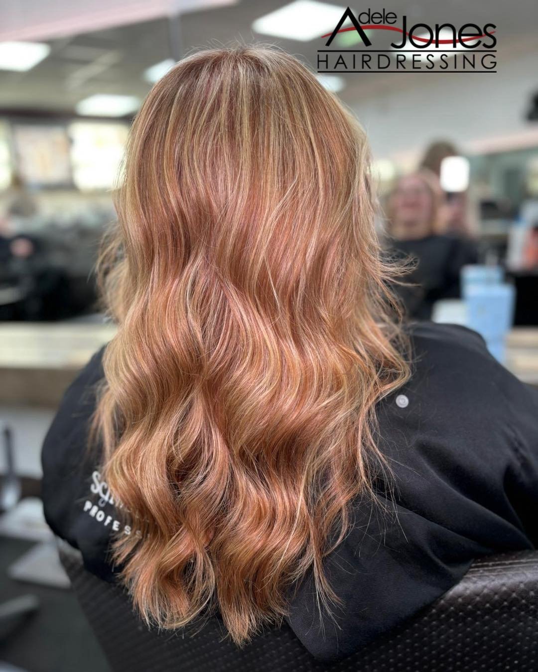 https://tinyurl.com/9tekmdu5
Copper with blonde highlights Created by Our salon director Lauren.
-
-
#hair #adelejoneshairdressing #barnsley #barnsleyhairdresser #ghd #schwarzkopf #schwarzkopfprofessional #chromaidschwarzkopf #toner #foils