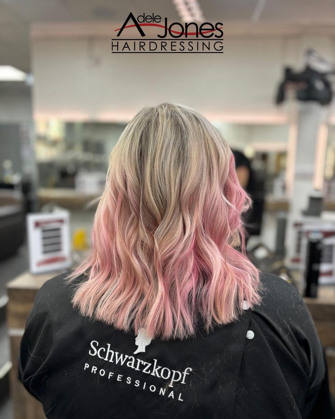 https://tinyurl.com/9tekmdu5
Blonde foils with peakaboo baby pink created by our Salon Director Lauren.
-
-
#hair #adelejoneshairdressing #barnsley #barnsleyhairdresser #ghd #schwarzkopf #schwarzkopfprofessional #chromaidschwarzkopf #toner #foils