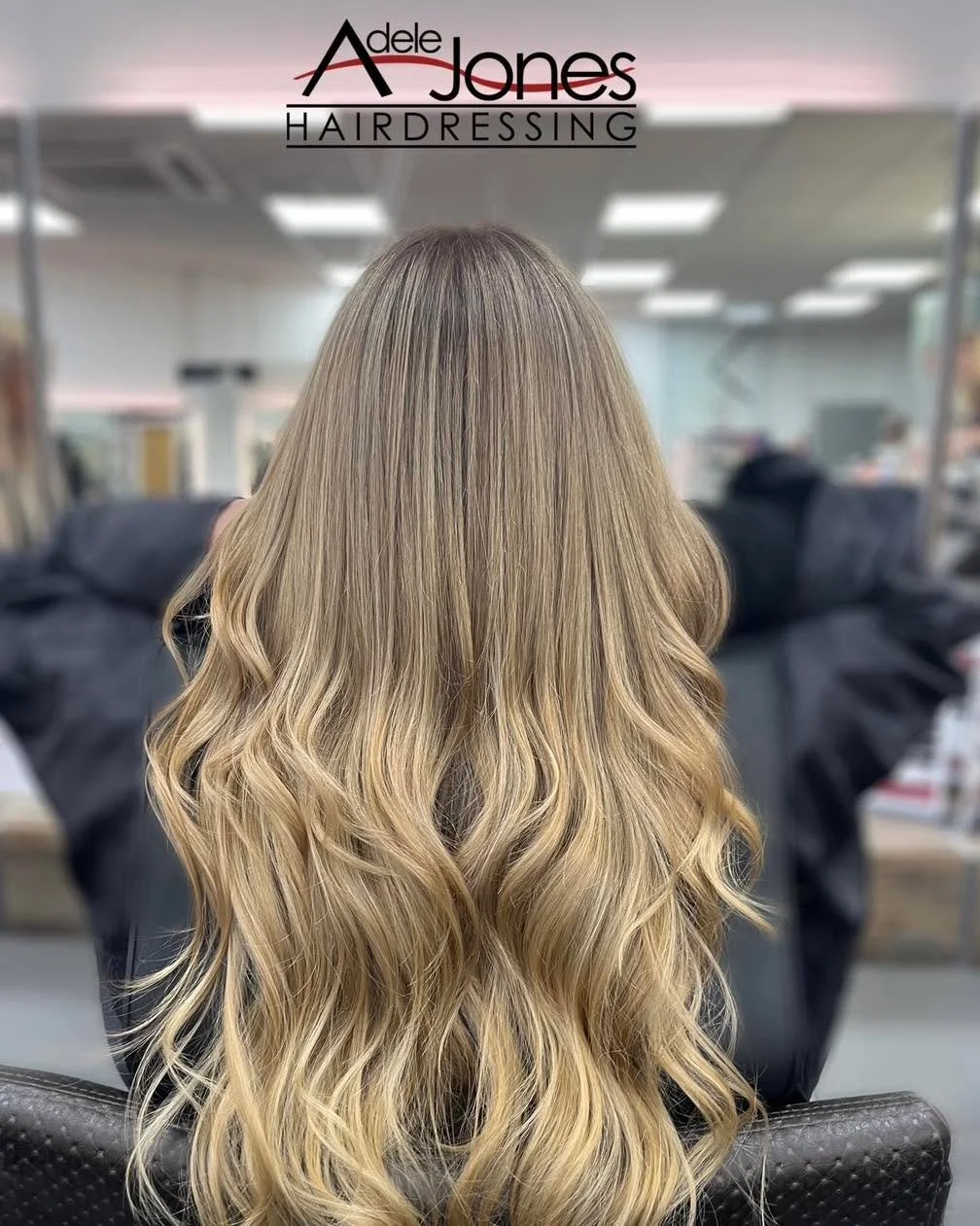 https://tinyurl.com/9tekmdu5
Natural Blonde created by our Stylist Libby.
-
-
#hair #adelejoneshairdressing #barnsley #barnsleyhairdresser #ghd #schwarzkopf #schwarzkopfprofessional #chromaidschwarzkopf #toner #foils