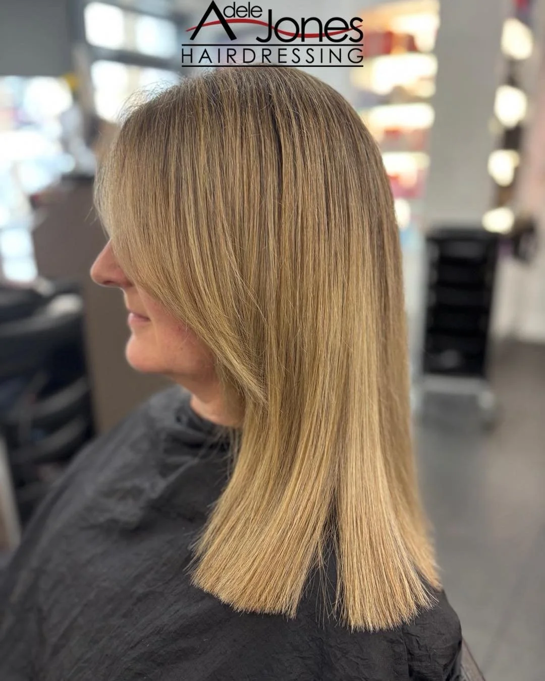 https://tinyurl.com/9tekmdu5
Full head of foils with a natural root tap created by our Executive Director Adele.
-
-
#hair #adelejoneshairdressing #barnsley #barnsleyhairdresser #ghd #schwarzkopf #schwarzkopfprofessional #chromaidschwarzkopf #toner #