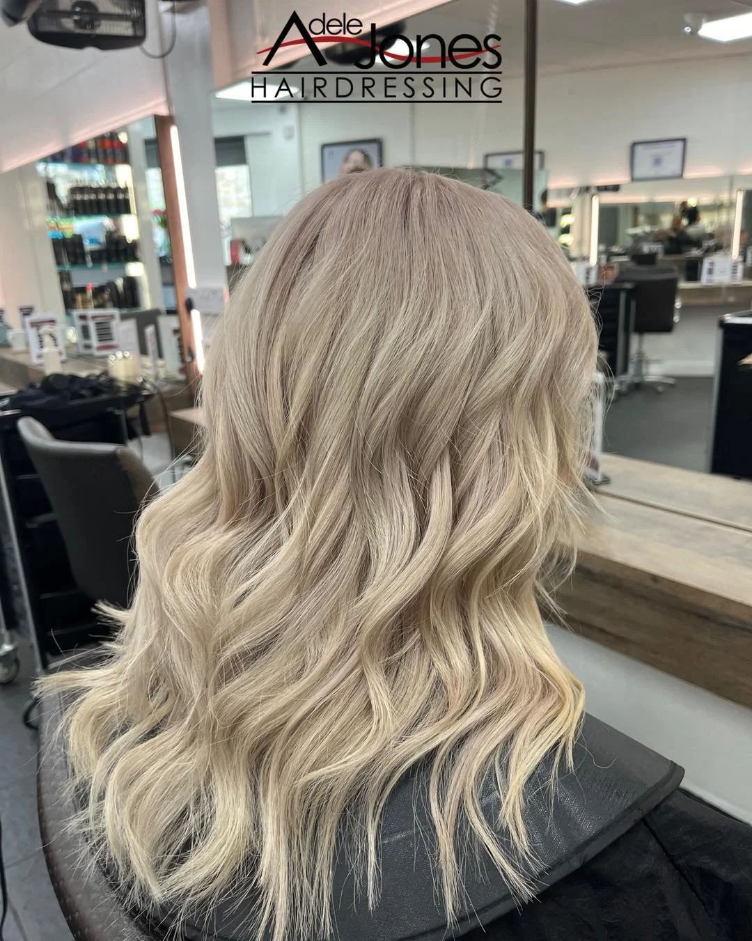https://bit.ly/4gAzHL3
-
Fancy changing up your hair colour with out the commitment or damage. Does your hair feel like it is getting thinner and lacking volume Or even you just feel like you want a bit more length. Have you considered Racoon Hair Ex