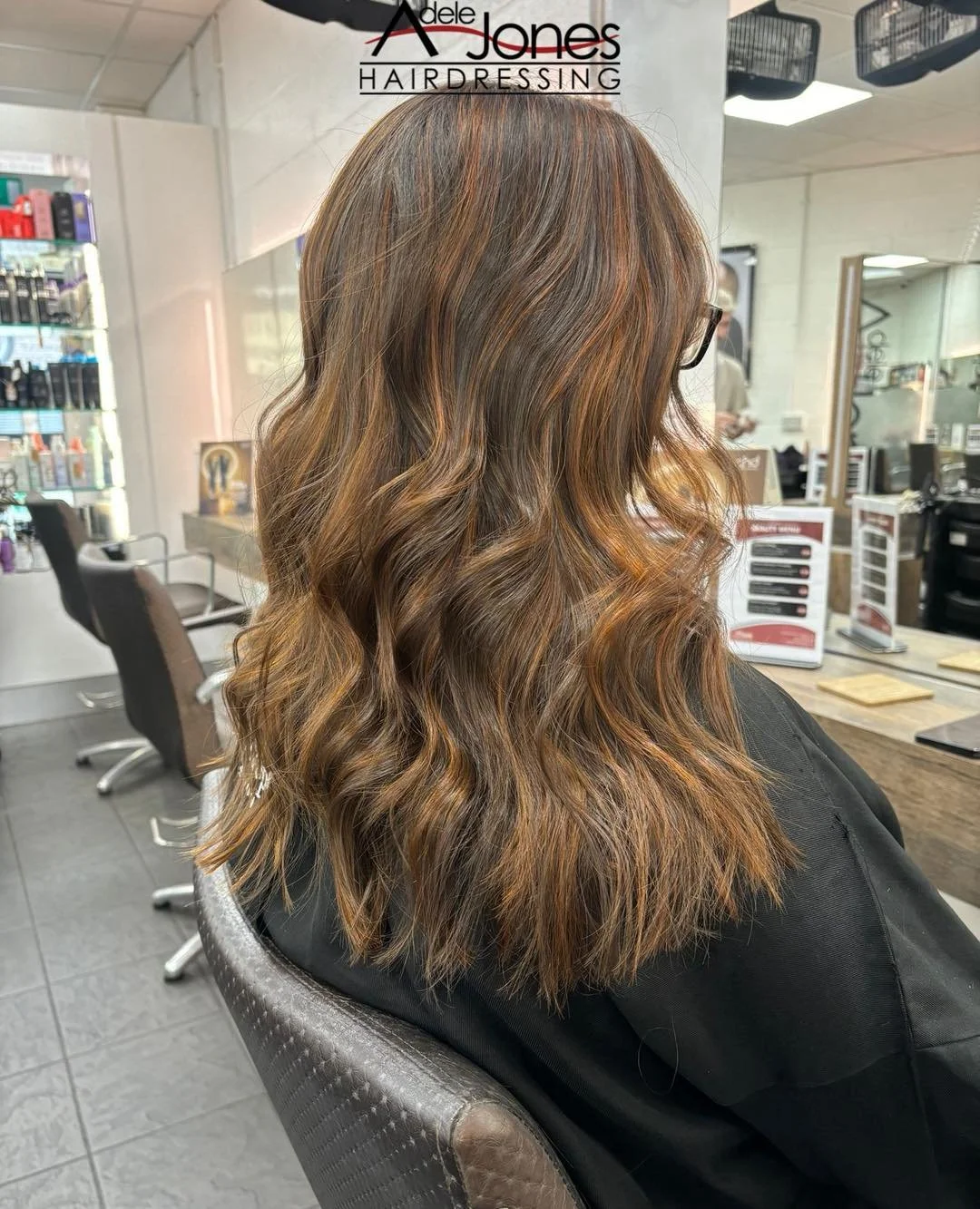 http://goo.gl/C6wQSO
Subtle Copper Highlights Created by our Salon Director Lauren.
-
-
#hair #adelejoneshairdressing #barnsley #barnsleyhairdresser #ghd #schwarzkopf #schwarzkopfprofessional #chromaidschwarzkopf #toner #foils