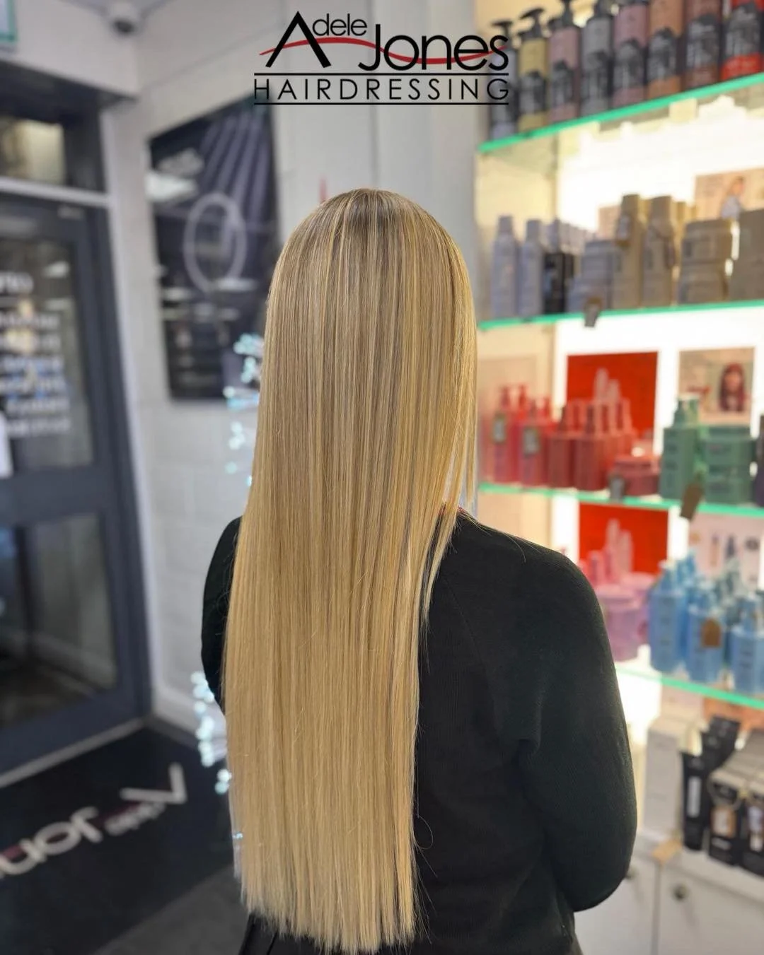 https://tinyurl.com/9tekmdu5
Buttery Blonde Created by our Salon Director Liv.
-
-
#hair #adelejoneshairdressing #barnsley #barnsleyhairdresser #ghd #schwarzkopf #schwarzkopfprofessional #chromaidschwarzkopf #toner #foils