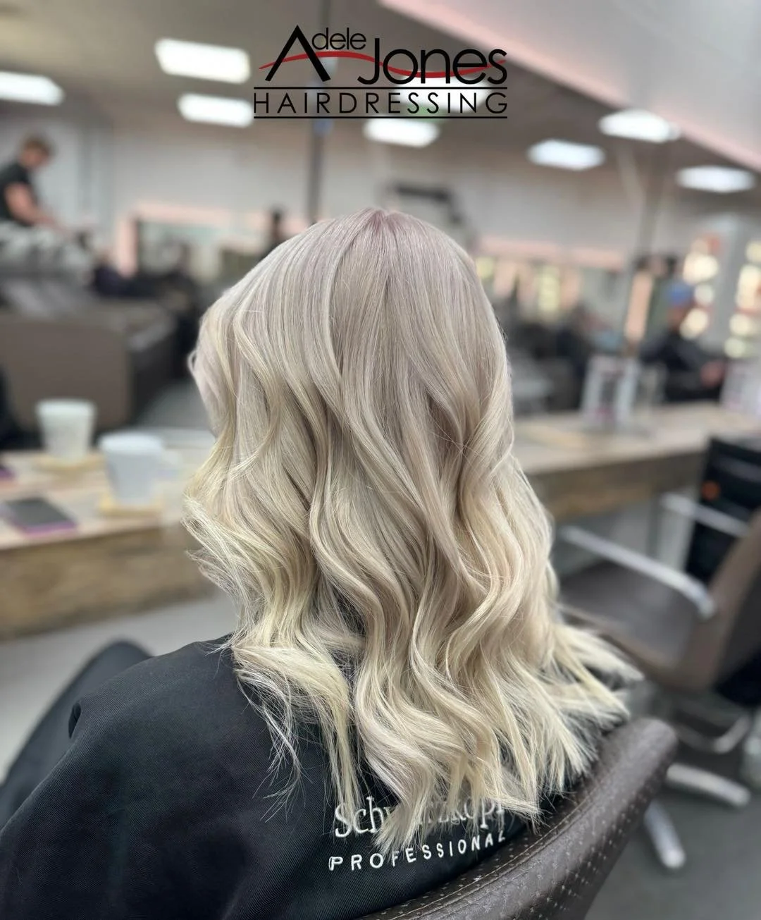 http://goo.gl/C6wQSO
White Blonde created by our Salon Director Liv.
-
-
#hair #adelejoneshairdressing #barnsley #barnsleyhairdresser #ghd #schwarzkopf #schwarzkopfprofessional #chromaidschwarzkopf #toner #foils