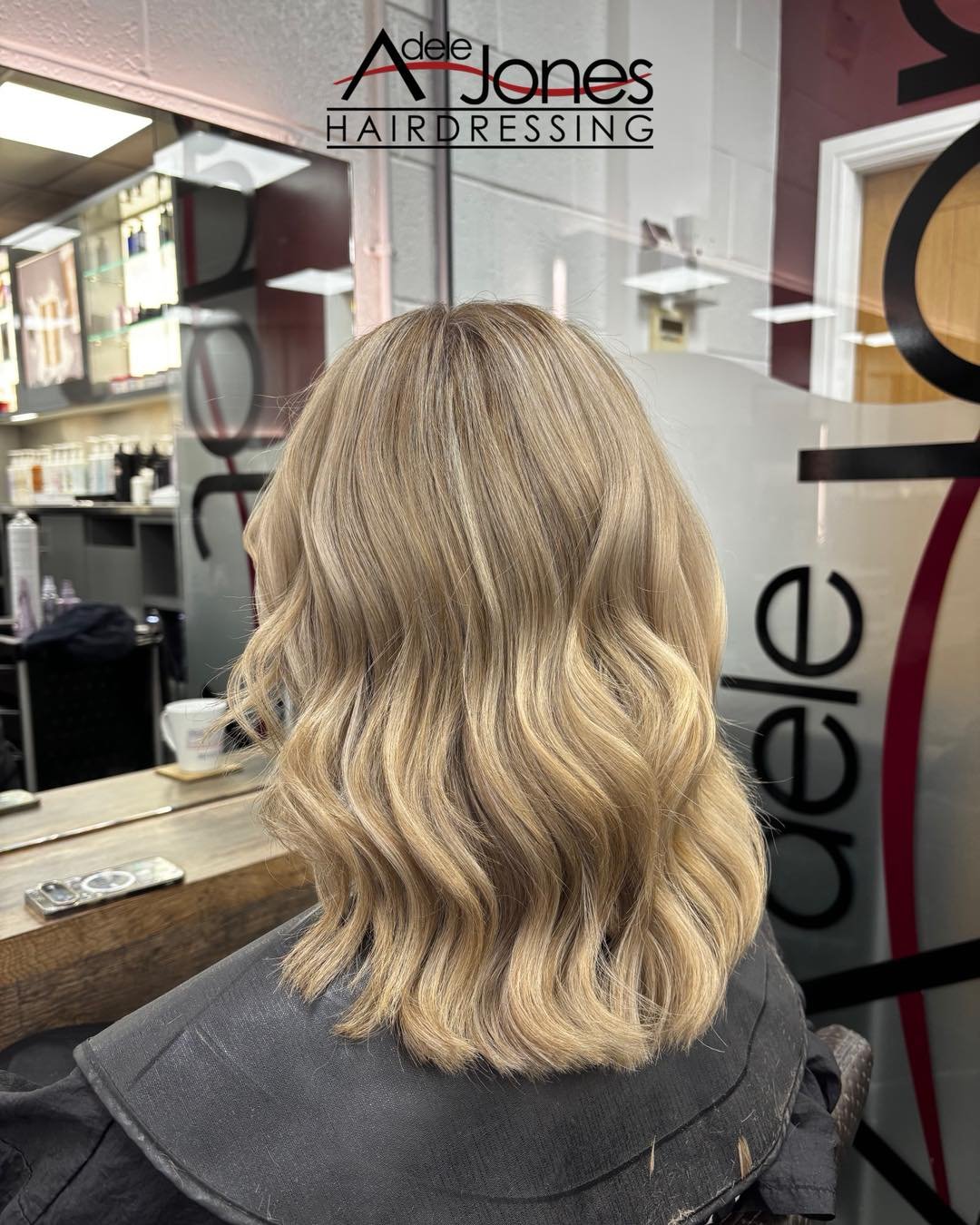 http://goo.gl/C6wQSO
Creamy Blonde Foils created by our Artistic Director Libby.
-
-
#hair #adelejoneshairdressing #barnsley #barnsleyhairdresser #ghd #schwarzkopf #schwarzkopfprofessional #chromaidschwarzkopf #toner #foils