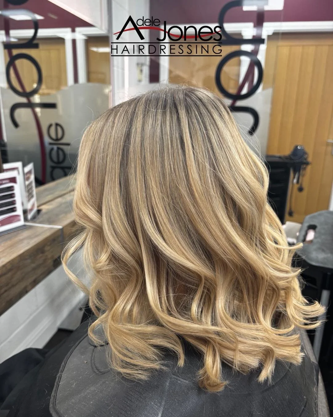 http://goo.gl/C6wQSO
Soft Blonde Created by our Artistic Director Libby 
-
-
#hair #adelejoneshairdressing #barnsley #barnsleyhairdresser #ghd #schwarzkopf #schwarzkopfprofessional #chromaidschwarzkopf #toner #foils