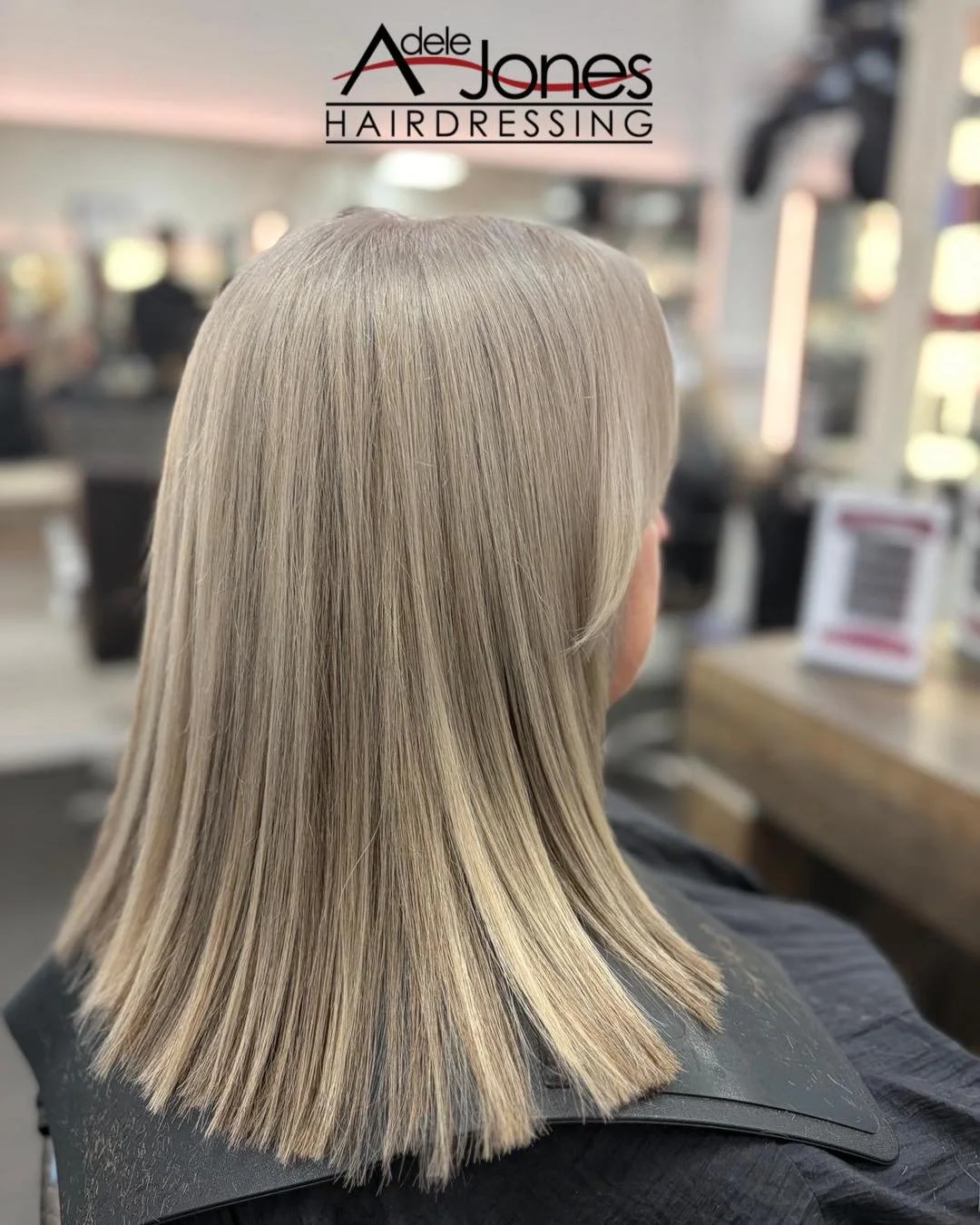https://tinyurl.com/mffe7mbu
Icy Blonde with dark undertones created by our Executive Director Adele.
-
-
#hair #adelejoneshairdressing #barnsley #barnsleyhairdresser #ghd #schwarzkopf #schwarzkopfprofessional #chromaidschwarzkopf #toner #foils