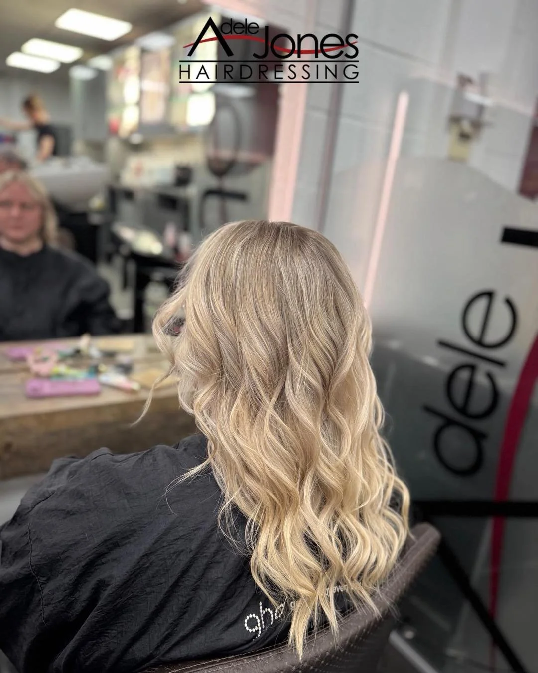 http://goo.gl/C6wQSO
Soft Blended Blonde Created by our Salon Director Liv.
-
-
#hair #adelejoneshairdressing #barnsley #barnsleyhairdresser #ghd #schwarzkopf #schwarzkopfprofessional #chromaidschwarzkopf #toner #foils