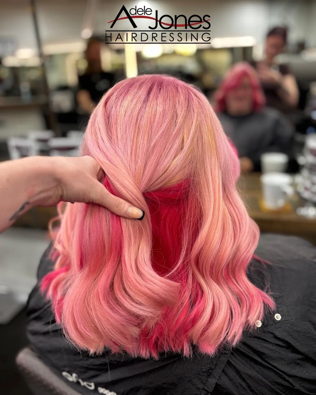 https://tinyurl.com/mffe7mbu
Bubblegum Pink and Hot Pink split colour created by our Artistic Director Libby.
-
-
#hair #adelejoneshairdressing #barnsley #barnsleyhairdresser #ghd #schwarzkopf #schwarzkopfprofessional #chromaidschwarzkopf #toner #foi