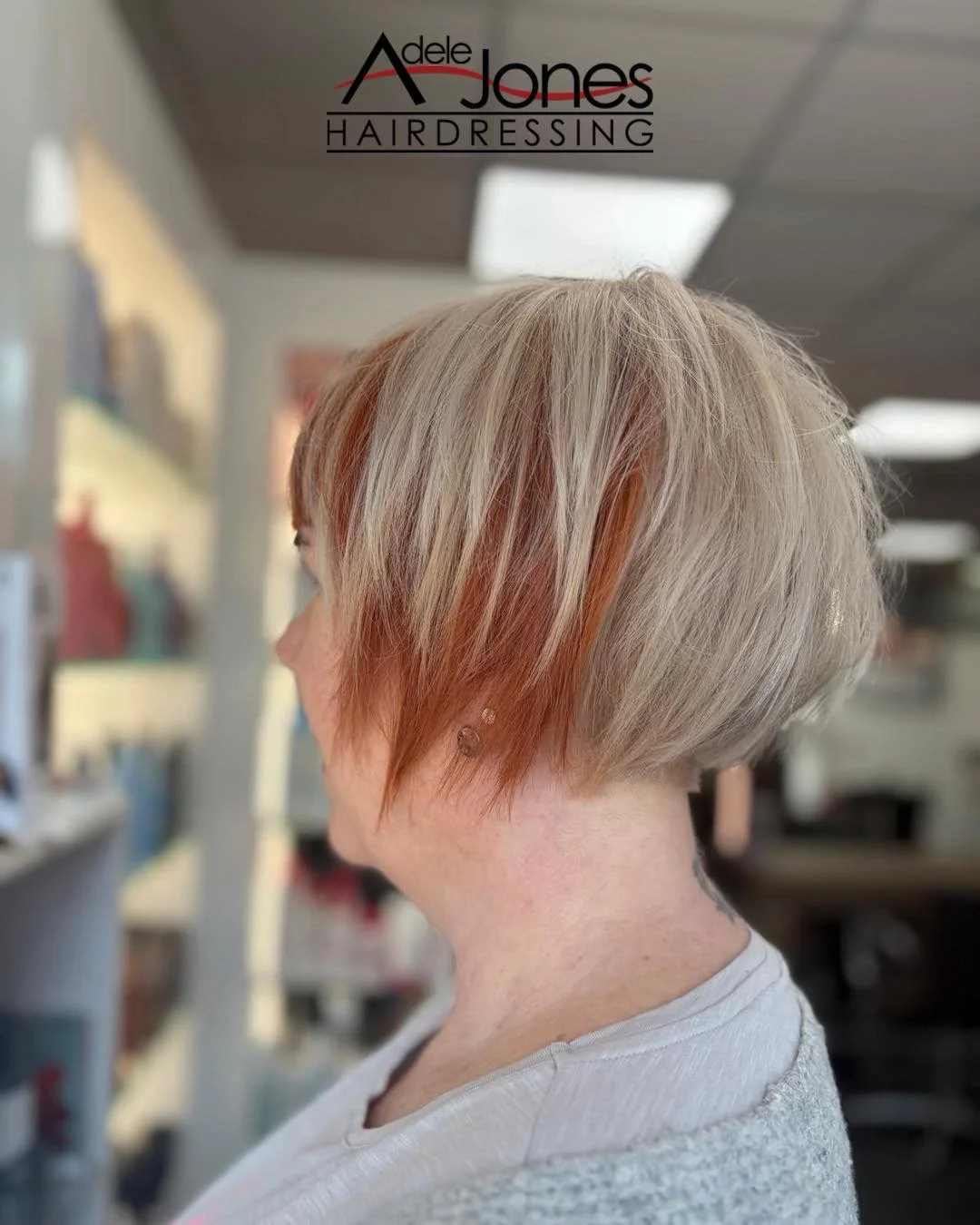 http://goo.gl/C6wQSO
Bright Blonde with a pop of copper created by our Executive Director Adele.
-
-
#hair #adelejoneshairdressing #barnsley #barnsleyhairdresser #ghd #schwarzkopf #schwarzkopfprofessional #chromaidschwarzkopf #toner #foils