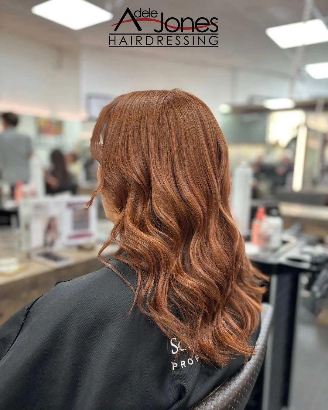 http://goo.gl/C6wQSO
Dimensional copper tones finished with soft, polished waves created by our Principle Director Lauren.
-
-
#hair #adelejoneshairdressing #barnsley #barnsleyhairdresser #ghd #schwarzkopf #schwarzkopfprofessional #chromaidschwarzkop