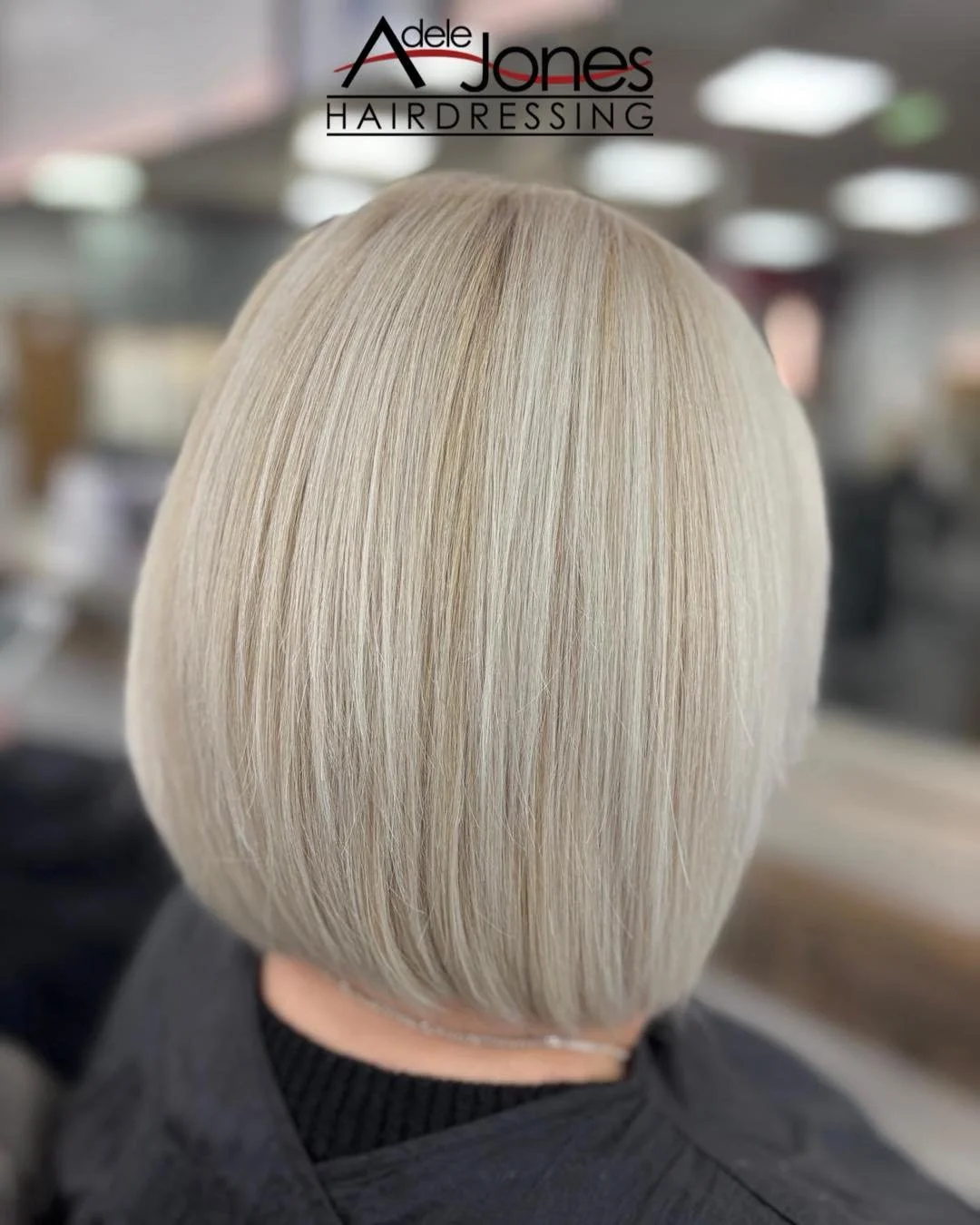 https://tinyurl.com/mffe7mbu
Soft Classic Bob created by our Executive Director Adele.
-
-
#hair #adelejoneshairdressing #barnsley #barnsleyhairdresser #ghd #schwarzkopf #schwarzkopfprofessional #chromaidschwarzkopf #toner #foils