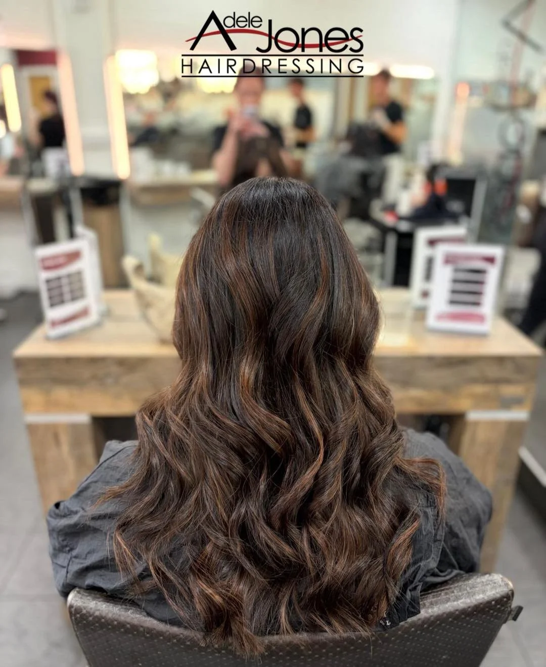 http://goo.gl/C6wQSO
Dimensional Chocolate brown created by our Salon Director Liv.
-
-
#hair #adelejoneshairdressing #barnsley #barnsleyhairdresser #ghd #schwarzkopf #schwarzkopfprofessional #chromaidschwarzkopf #toner #foils