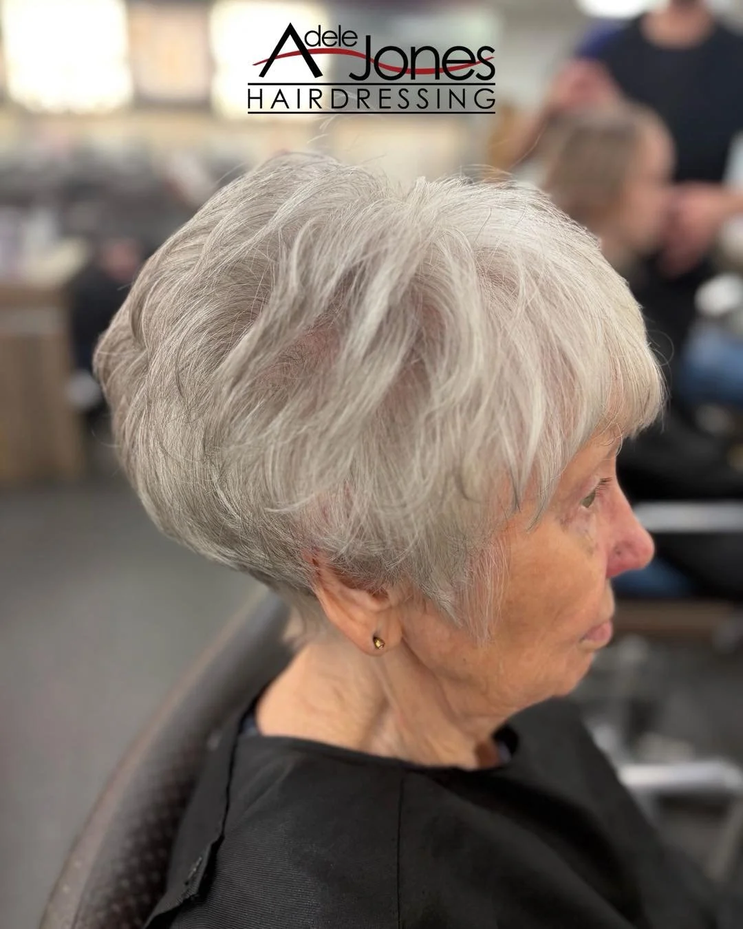 http://goo.gl/C6wQSO
Classic Short Cut created by our Executive Director Adele.
-
-
#hair #adelejoneshairdressing #barnsley #barnsleyhairdresser #ghd #schwarzkopf #schwarzkopfprofessional #chromaidschwarzkopf #toner #foils