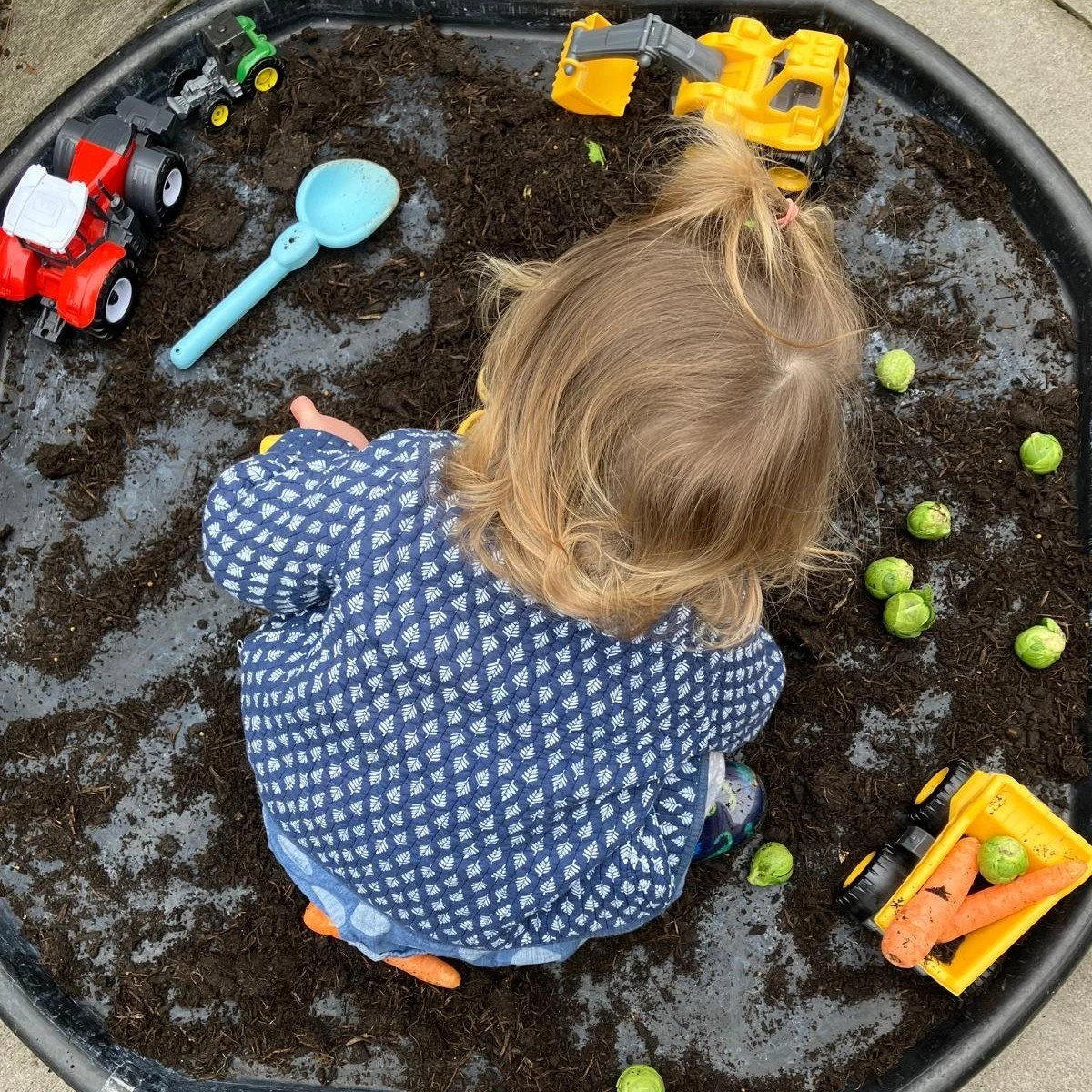 Happy Monday! If you are looking for something fun to do this week, come and play with us. This week our theme is Healthy Eating and we'll be celebrating Eid with our Muslim friends. 

Play sessions in Walthamstow:
Monday - Friday, 10 - 11.30am (Cook