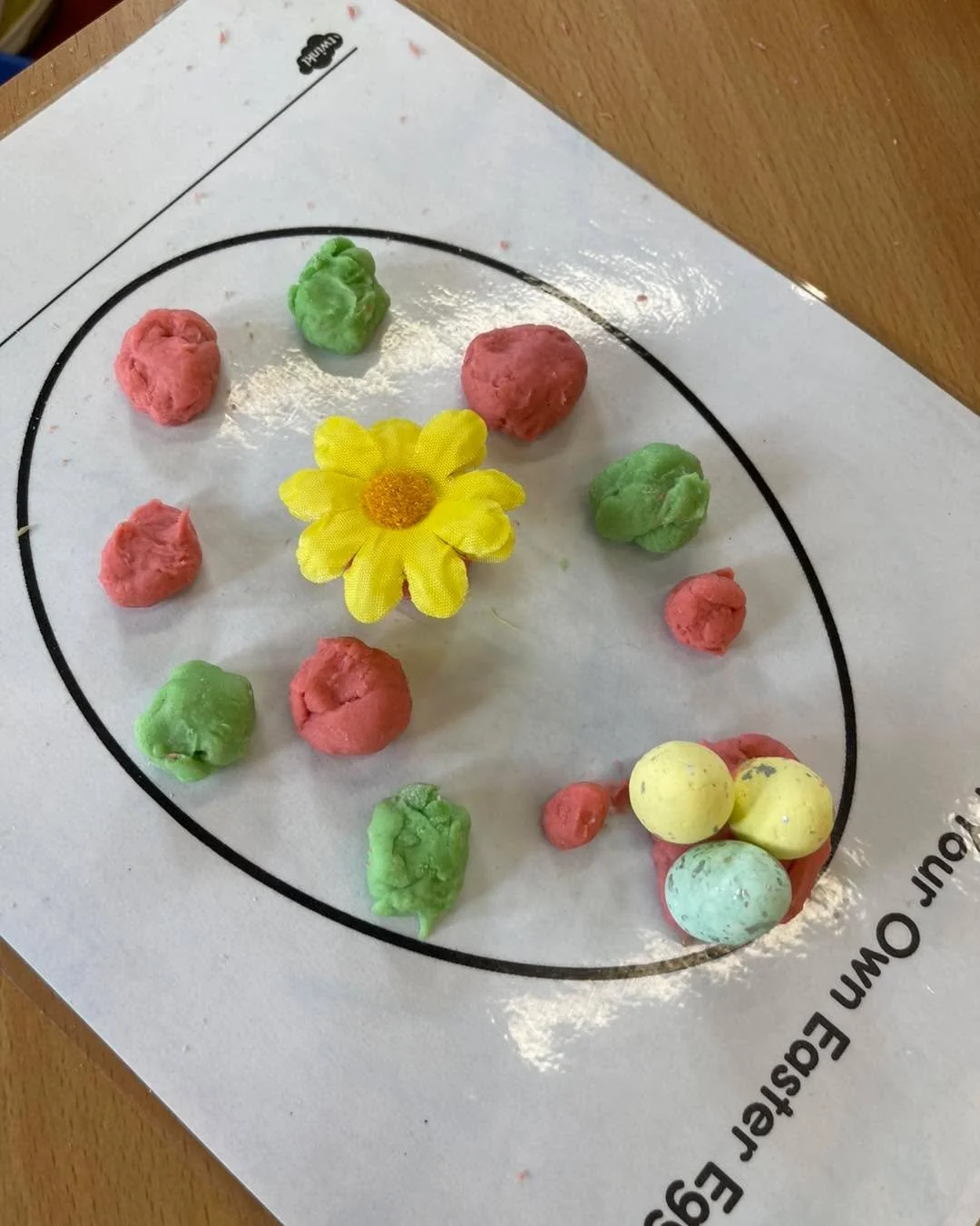 The Langthorne Park Easter Trail is in full swing. Come on down. We are here until 4pm. 

#LeytonstoneToyLibrary #E11 #Easter2026 #CommunityEvent #LangthornePark