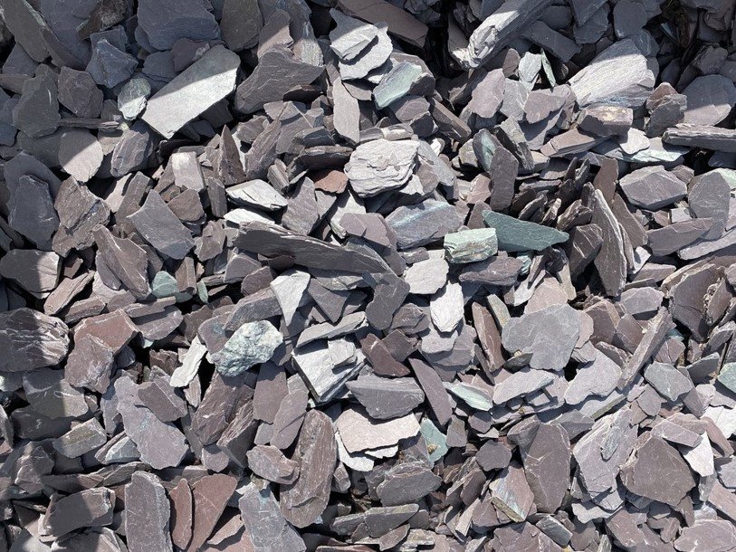 20mm Plum Slate Chippings (Copy)