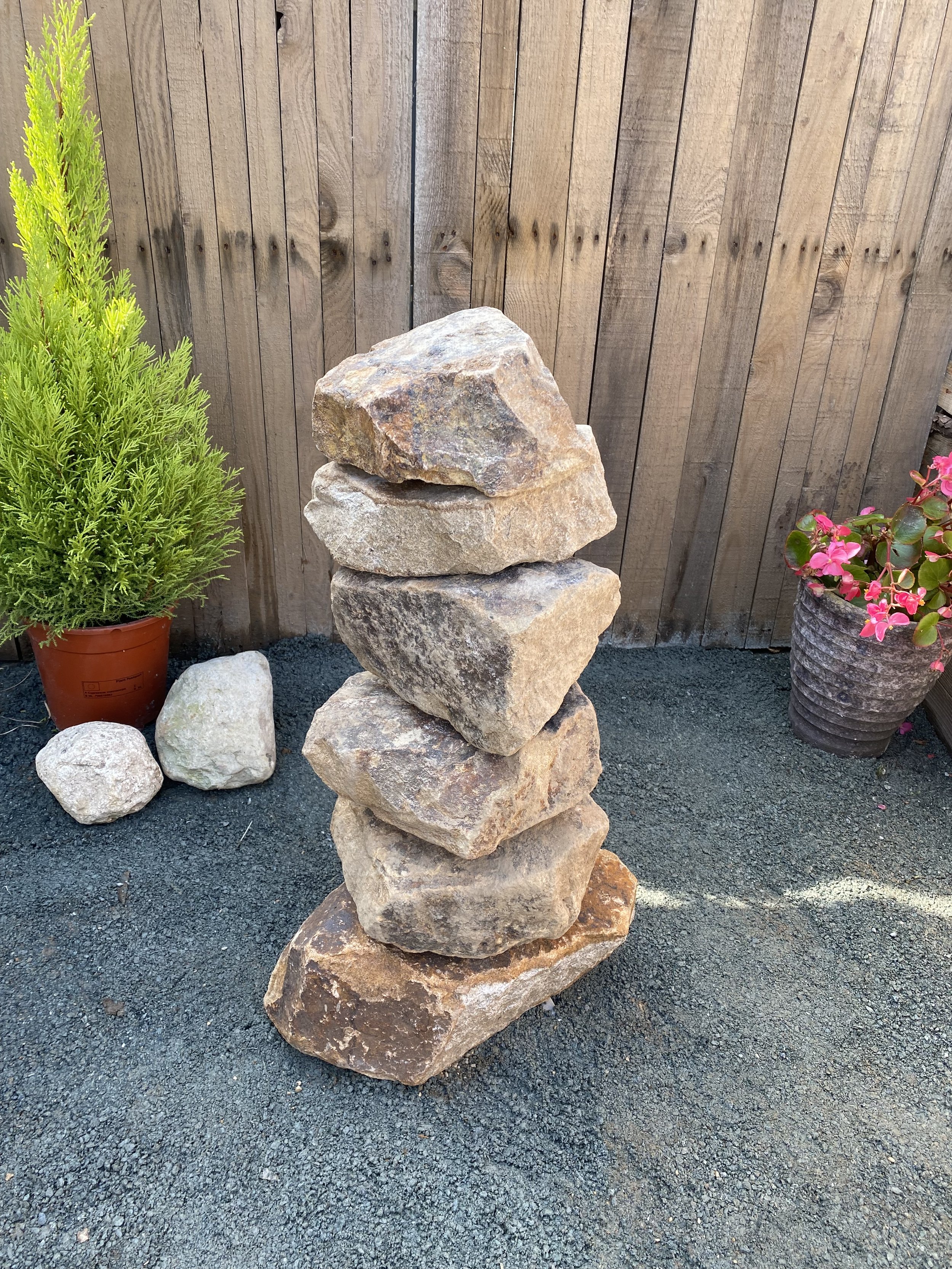 Small Golden Granite Stack (600mm)