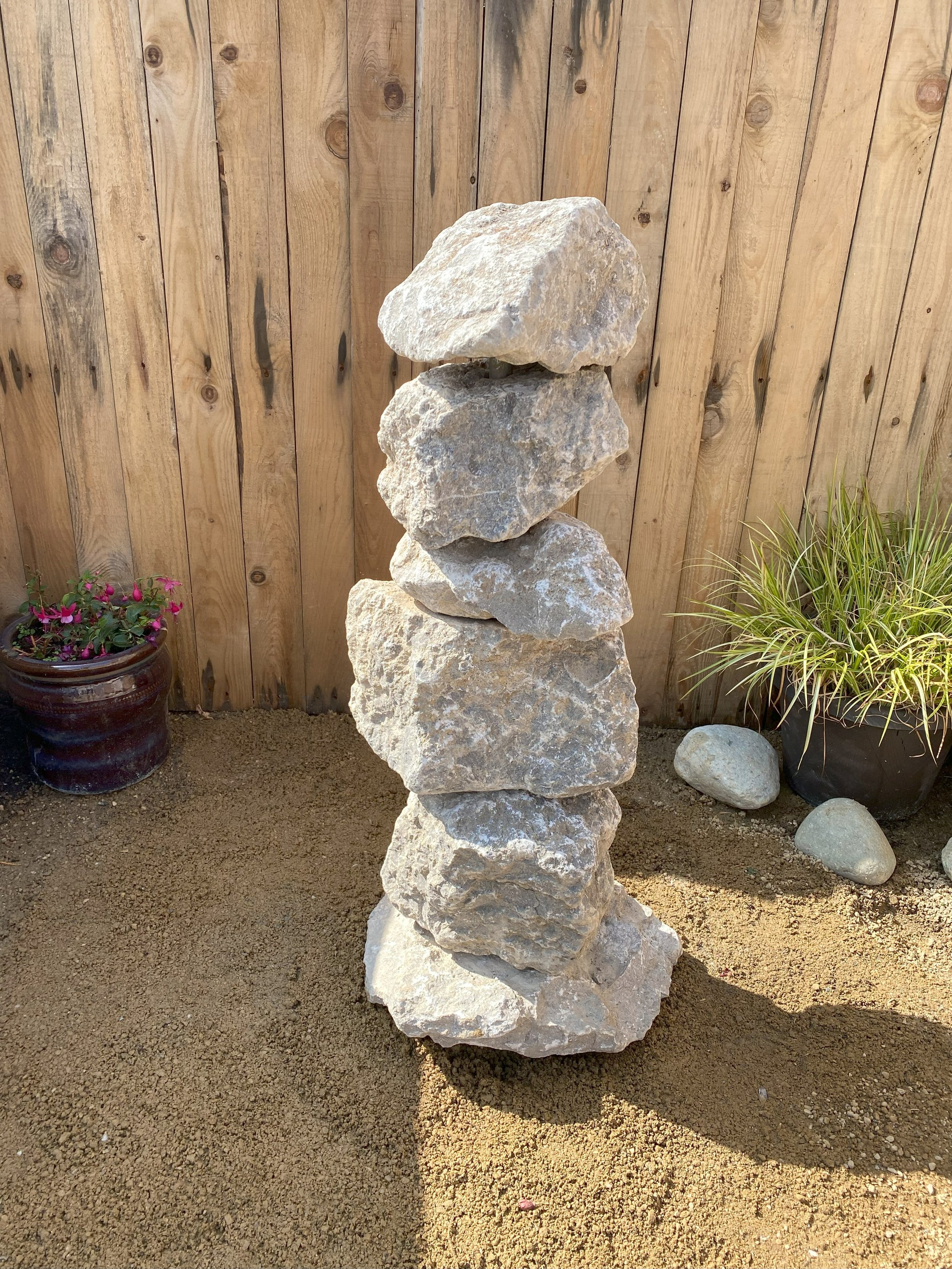Medium Highland Grey Limestone Stack (800mm)