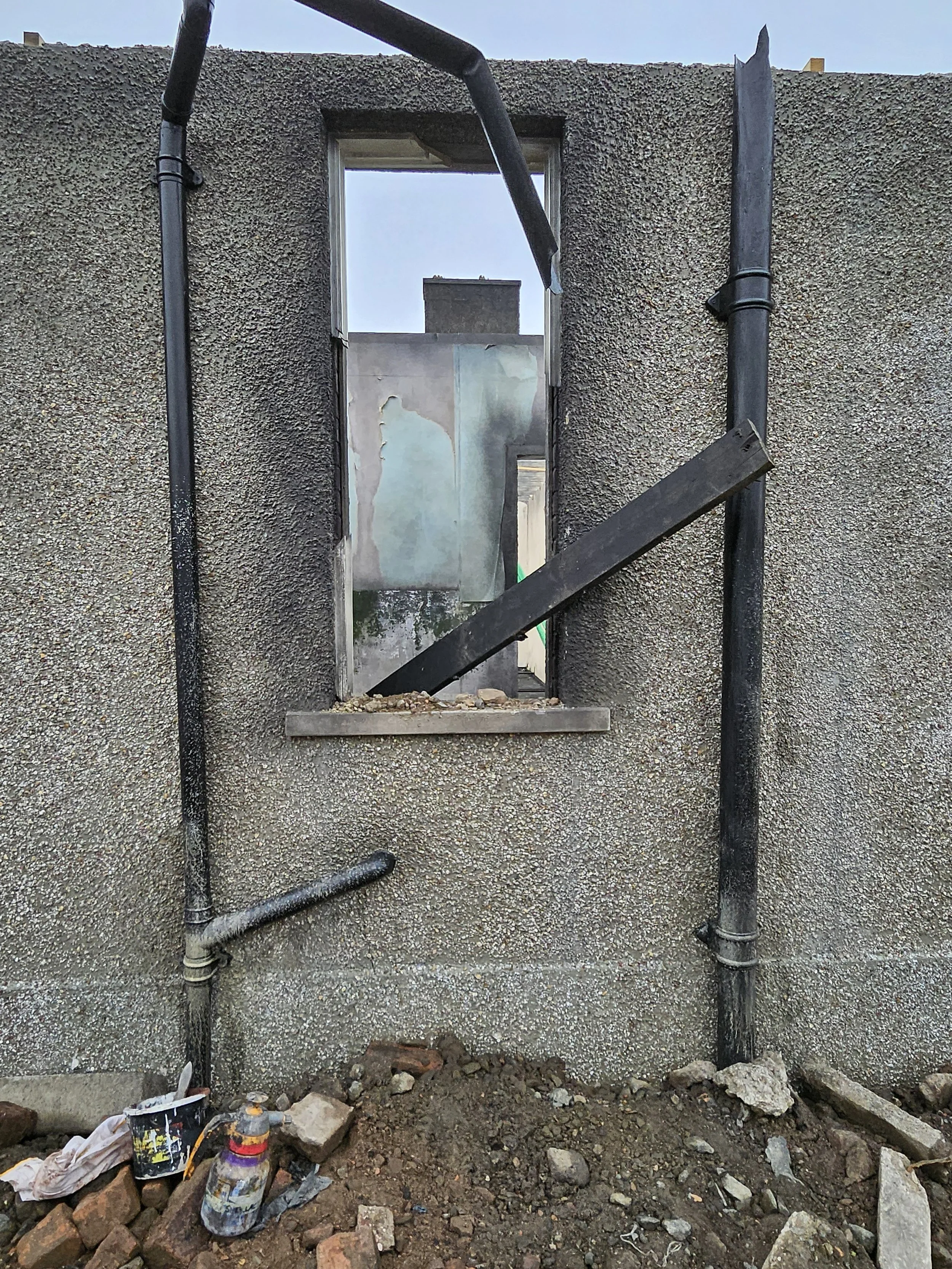 Lockerbie: A Search For Truth
HOD: Ursule Kerbedyte
Metalwork colour match and aging on faux pebbledash; faux scorch marks and aged wooden beams