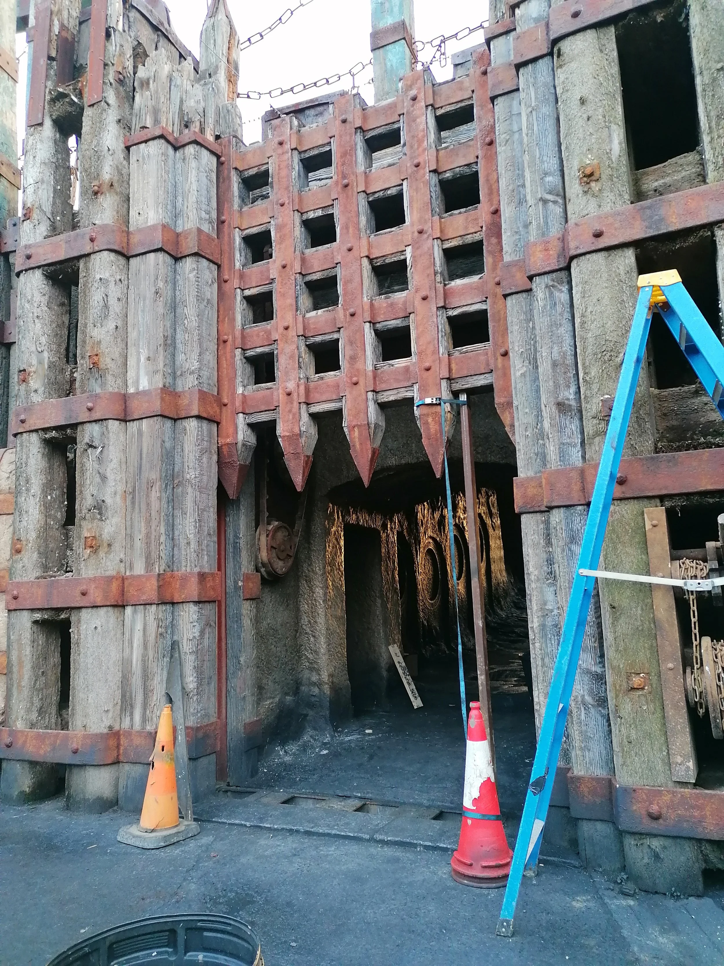 How To Train Your Dragon (2025)
Set Dec
Faux rust and aging on arena