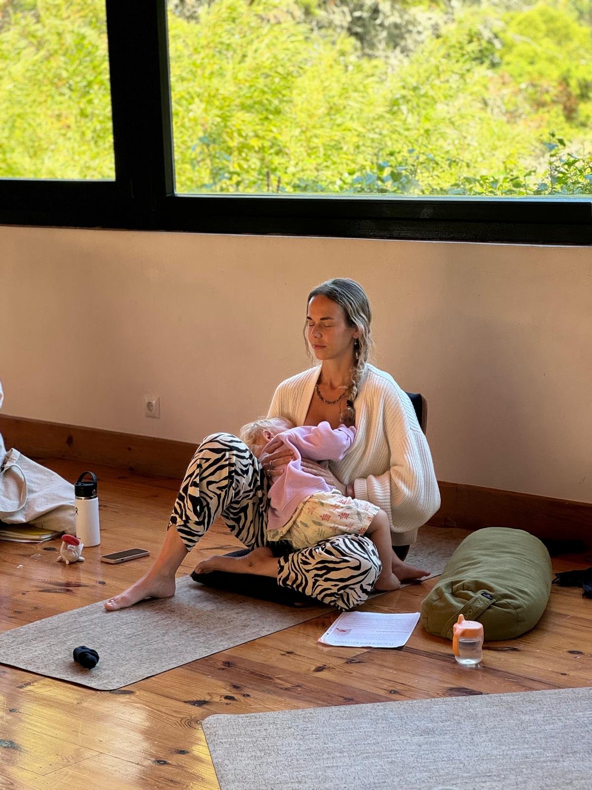 Hannah runs retreats for mothers and mothers and babies in Portugal