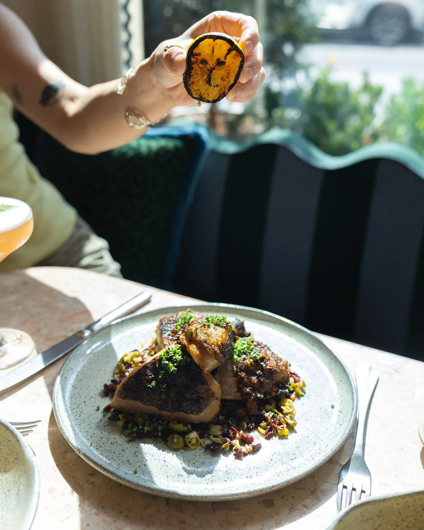 Just a little note...the chicken is waiting. Smoky, savory and dressed to impress✨ ⁠
⁠
Love,⁠
D.D. 🛵