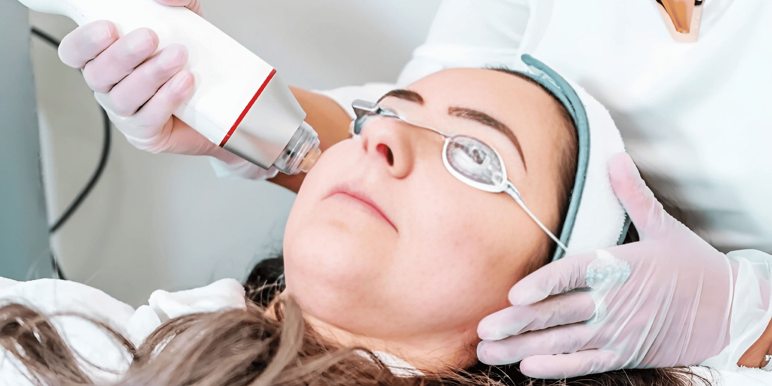 Signature HydraFacial 30 minutes performed by nurse at Cosmedica Australia - Bellevue Hill, Sydney.