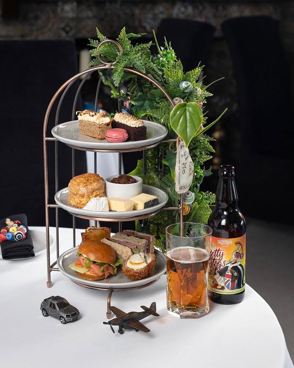 You bring Dad, we&rsquo;ll do the rest! 💜

Just a reminder that our Lads and Dads Afternoon Tea is running all this week on the lead up to Father&rsquo;s Day and is still being served until 29th June! 👨🏽

That gives you plenty of time to arrange a