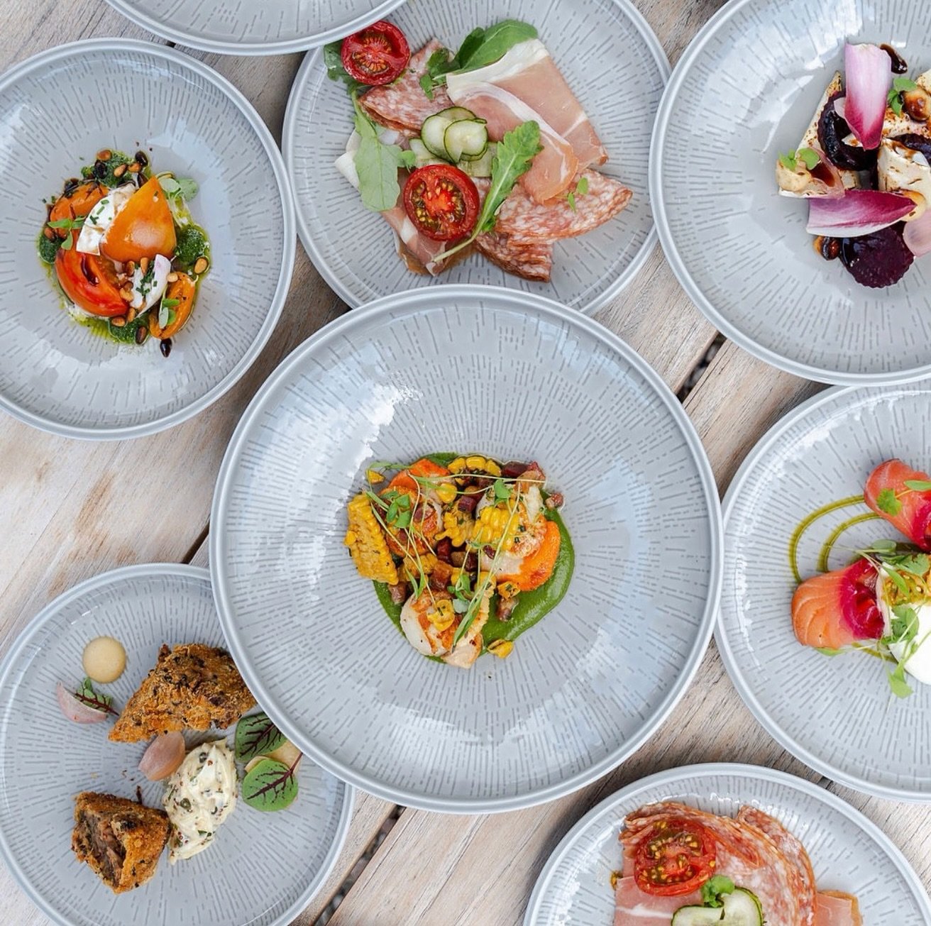 Something is coming&hellip;

New Plates. New flavours. And a very good excuse to join us and sample them all 🍻 

#PlatesandPints