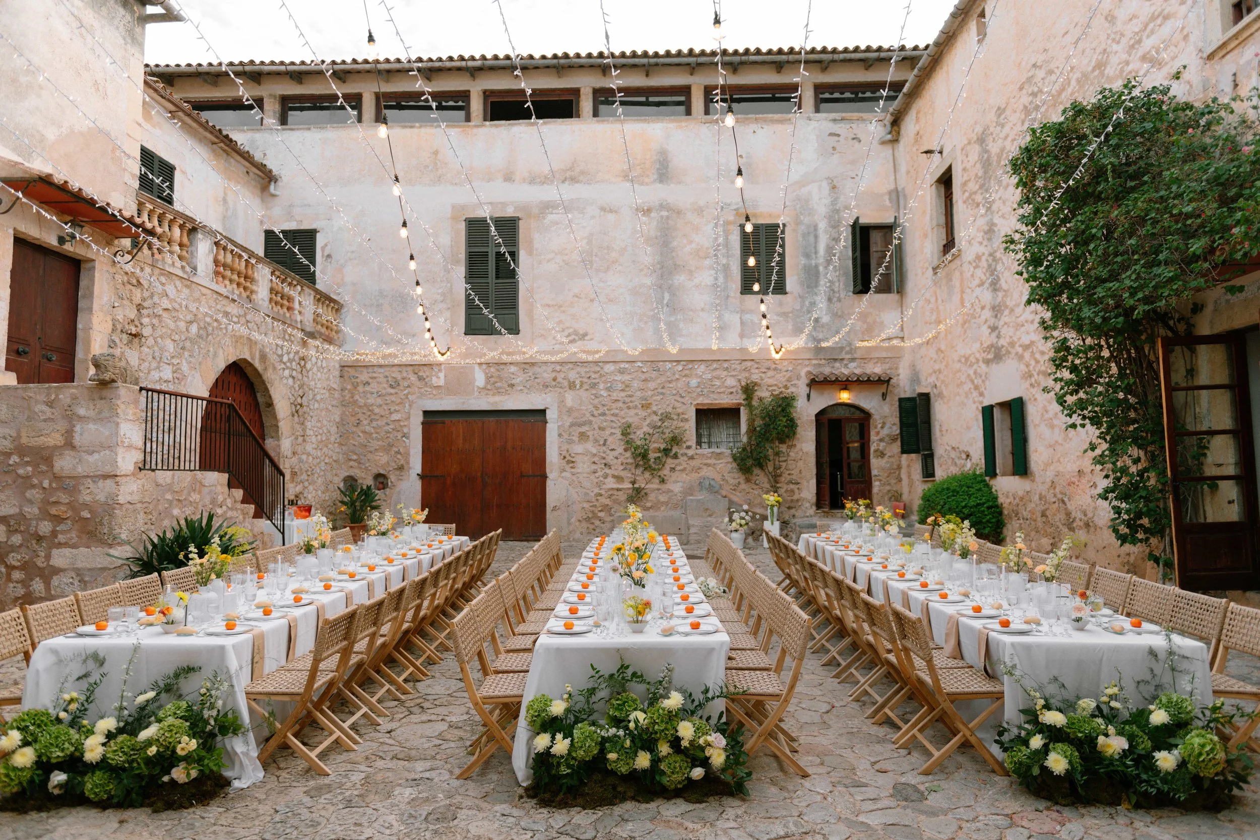 destination wedding in mallorca, table setup