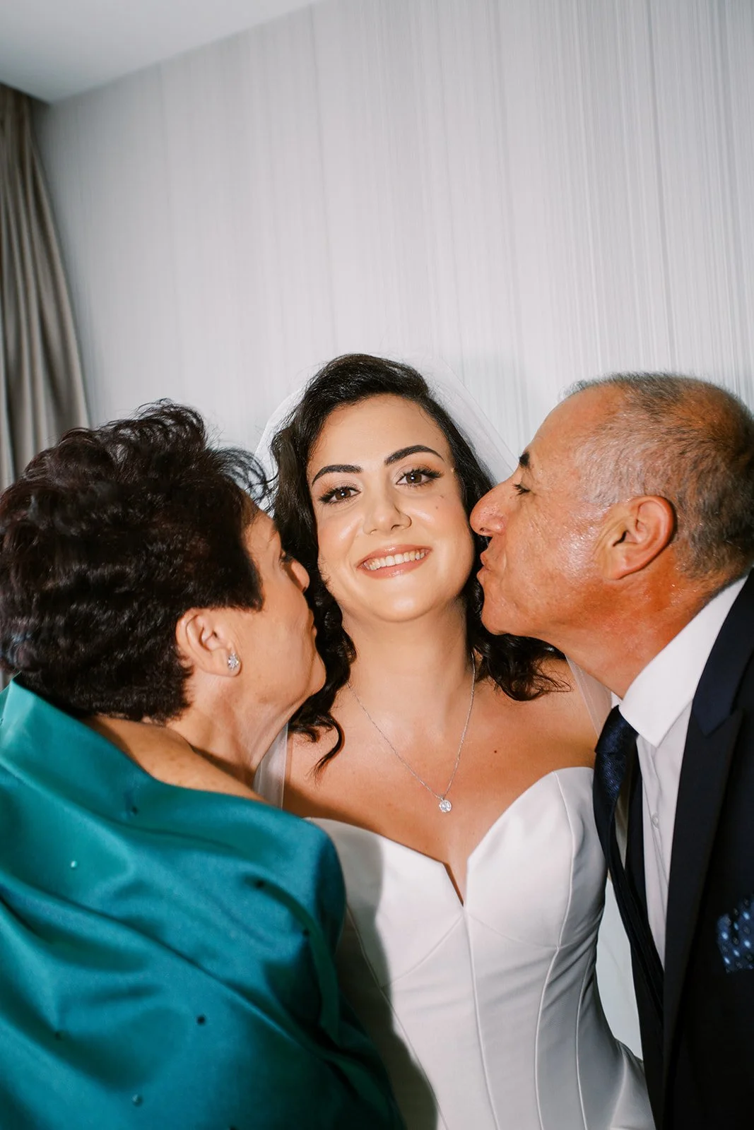 bride and her parents 