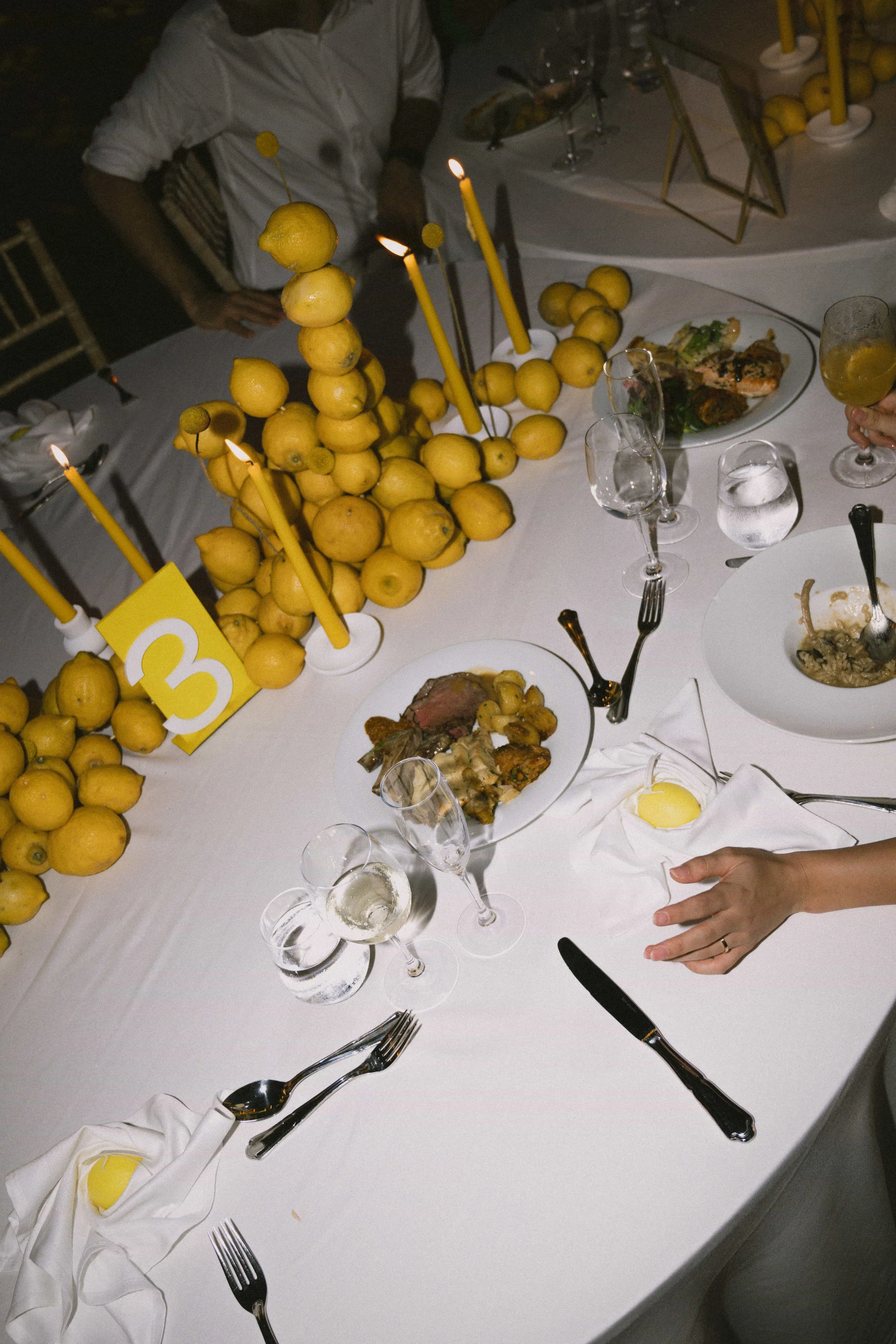 lemon wedding with yellow candles 