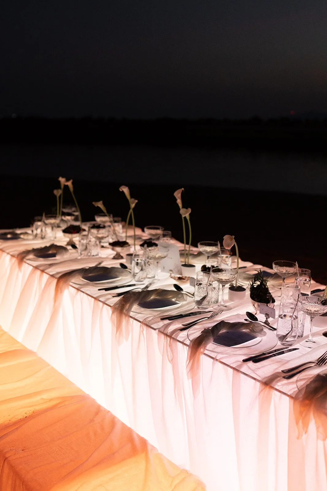 glow in the dark wedding table decor 