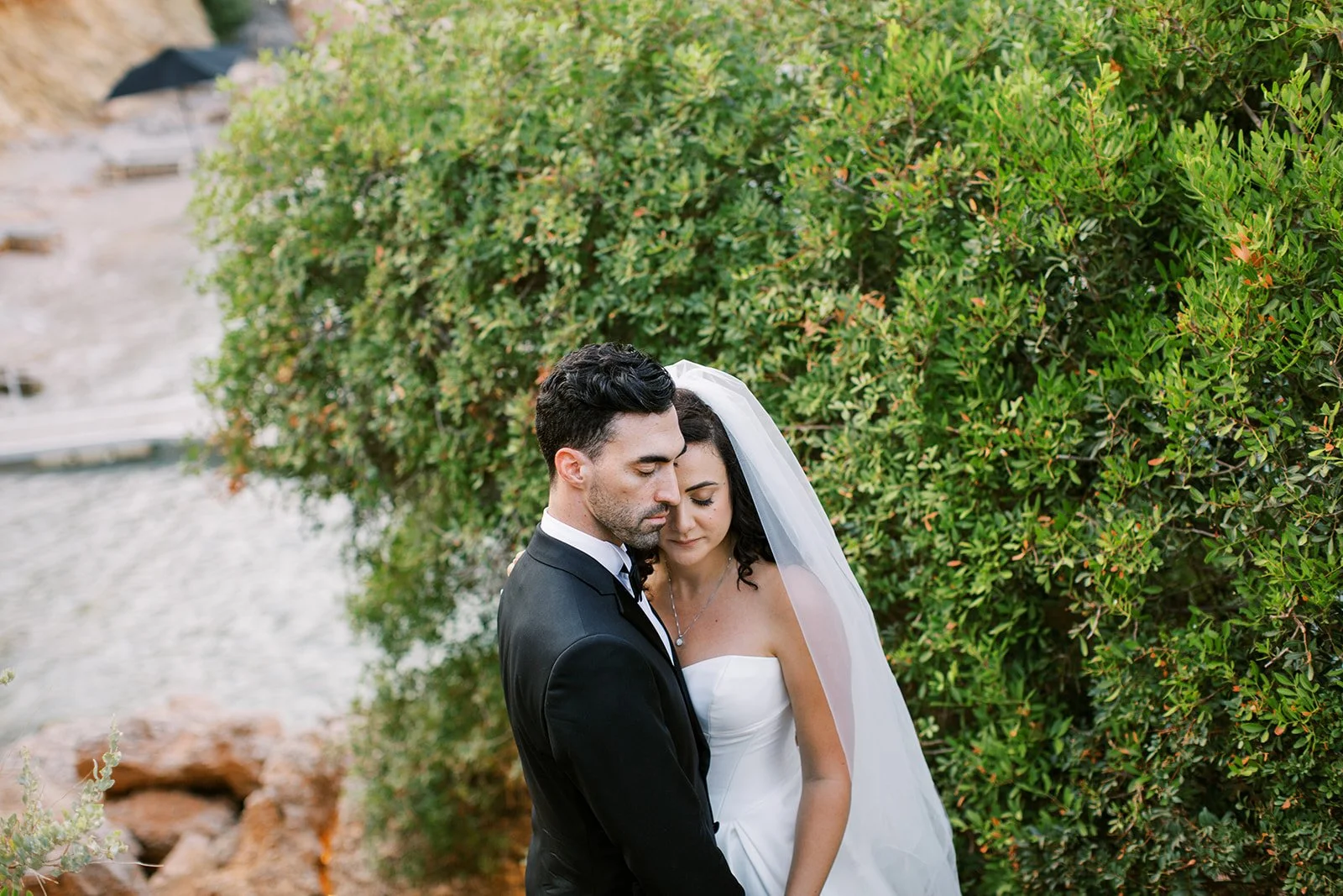 couple hugging emotionally 