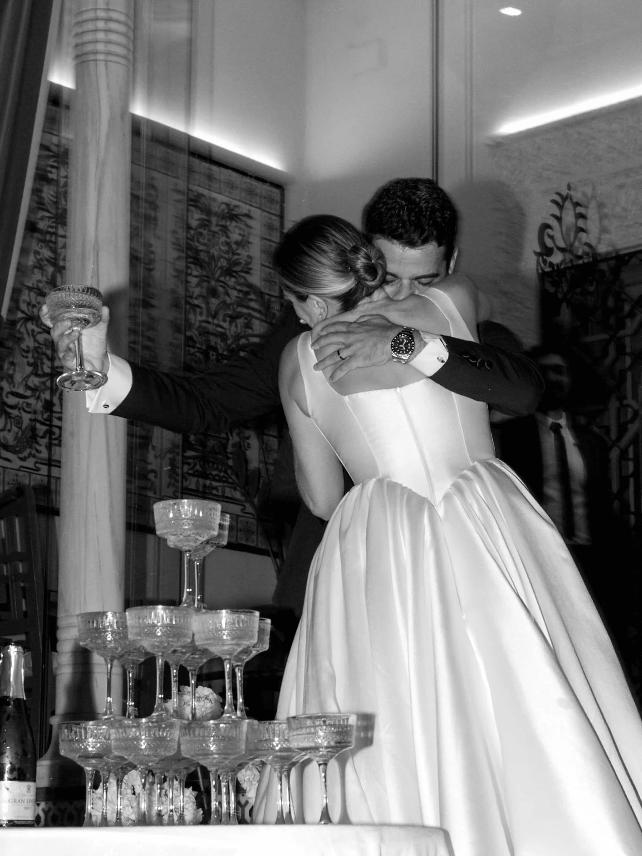 champagne tower wedding 
