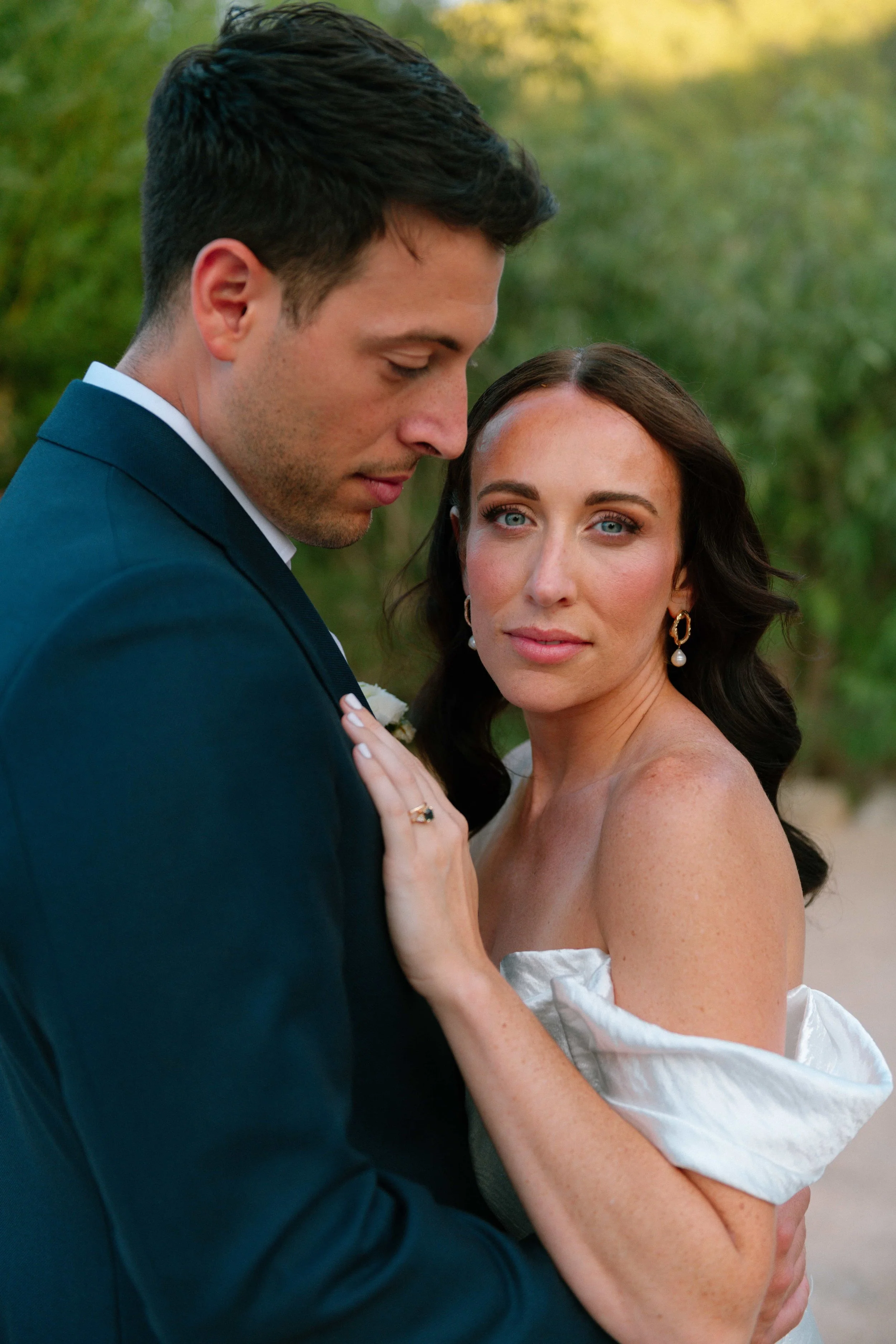 beautiful bride and groom photoshoot in mallorca spain