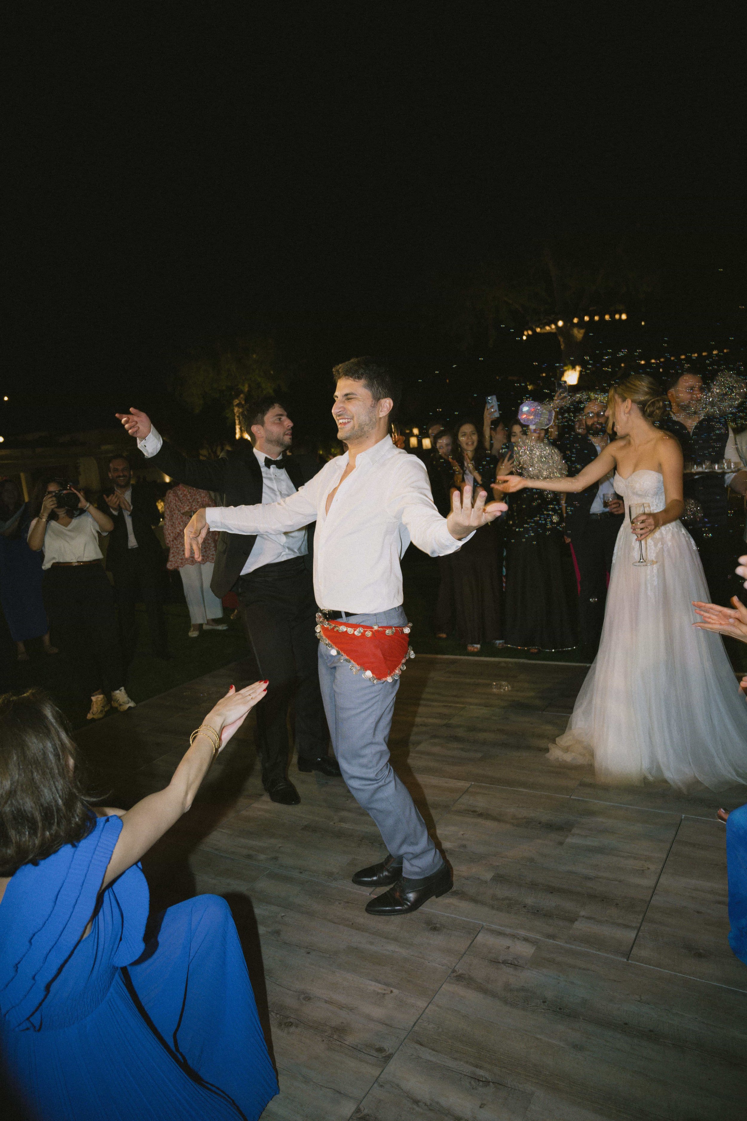 guest dancing oriental 