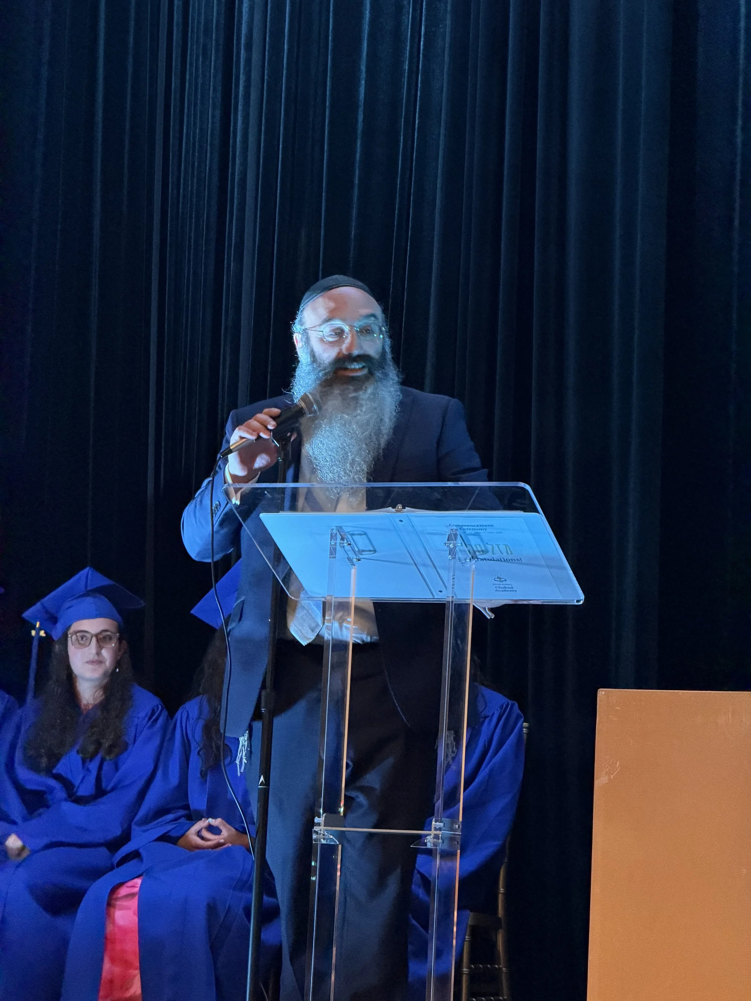 grad4.jpg