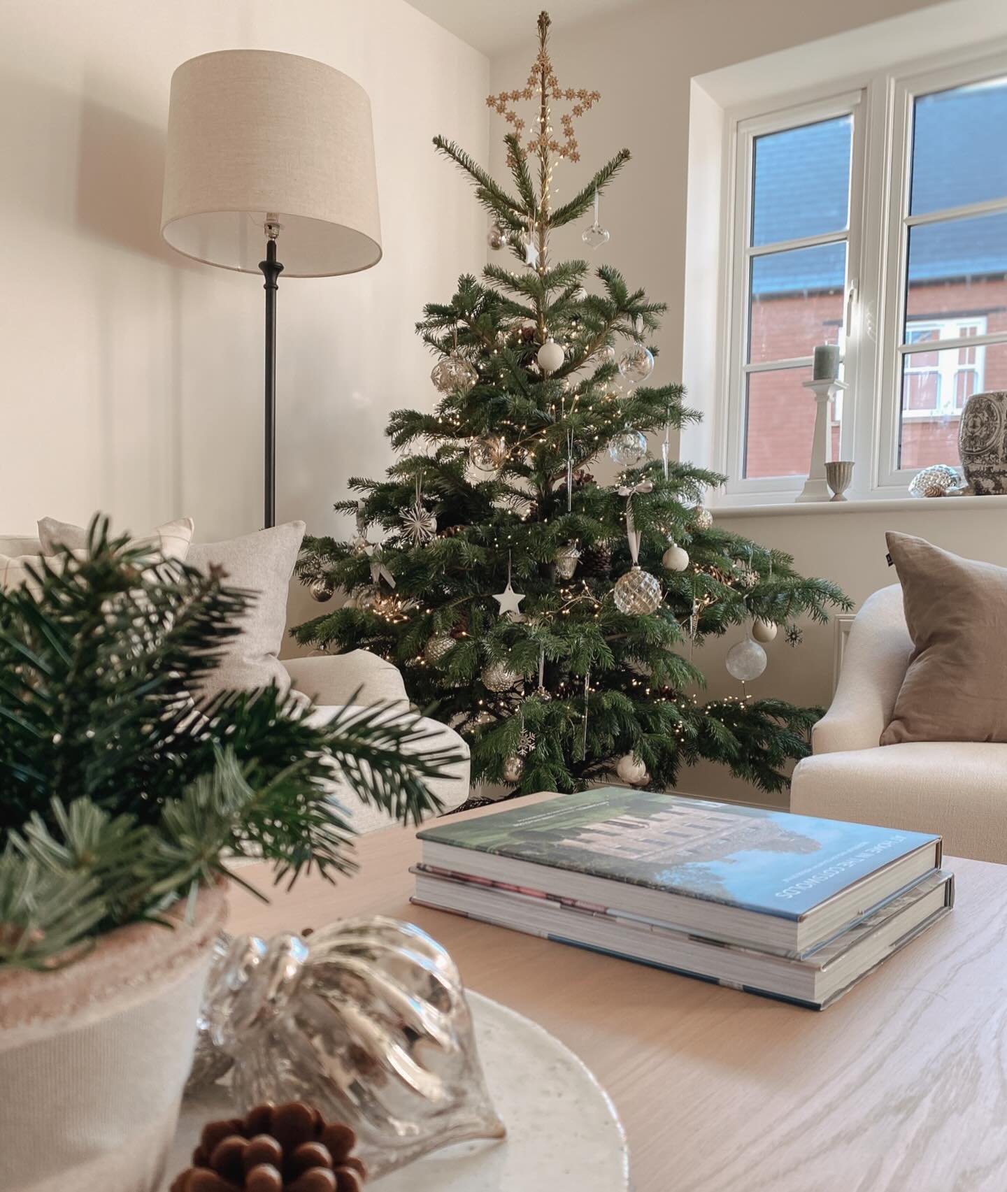 From our home to yours, wishing you all the merriest of Christmases, may your days be merry and bright, and be filled with love and laughter, however your Christmas looks this year🎄For my family and I, it has without a doubt been a year of big chang